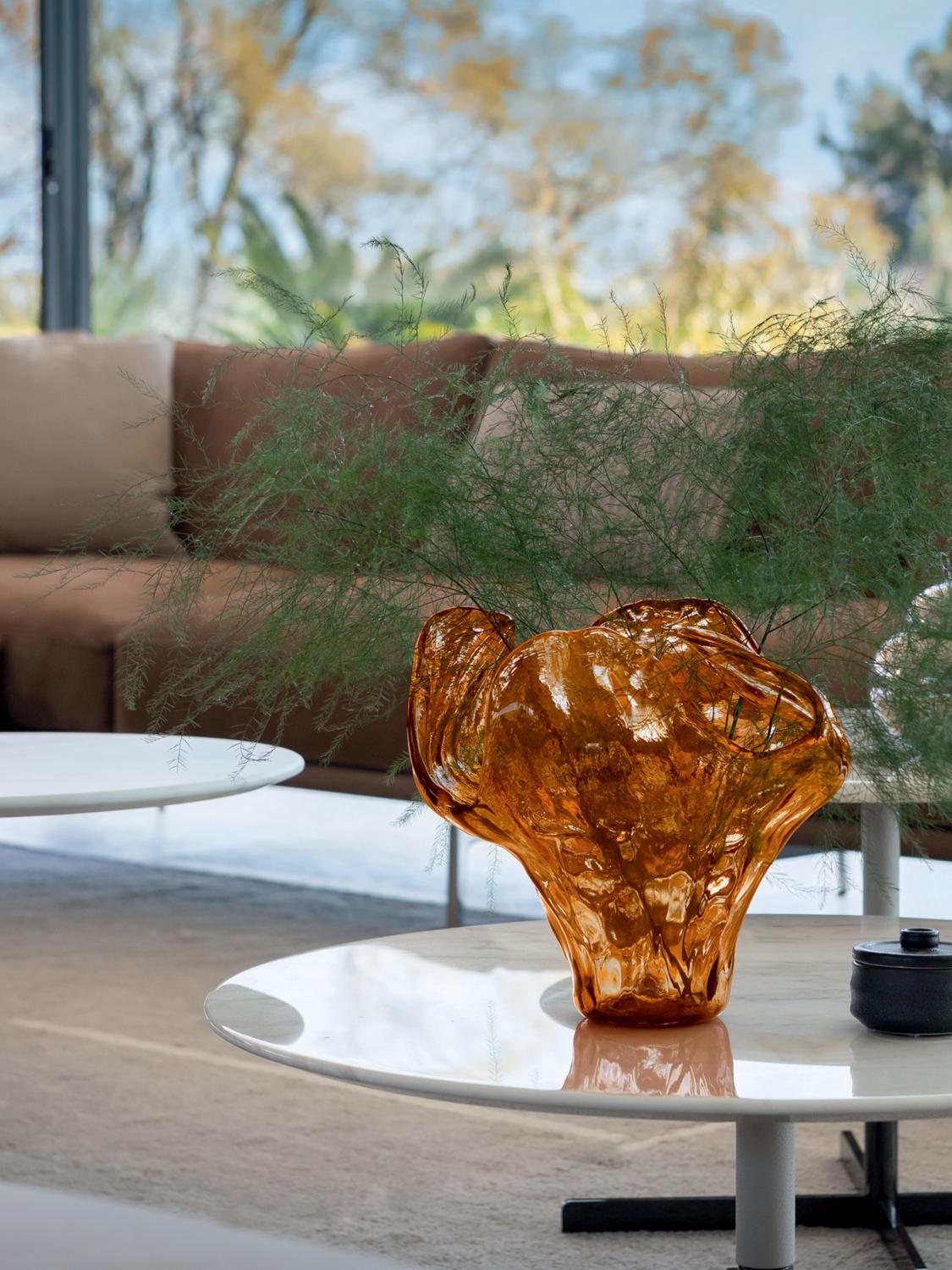 POLTRONA FRAU VASES: Vases lifestyle Poltrona Frau, Yellow - Img 3