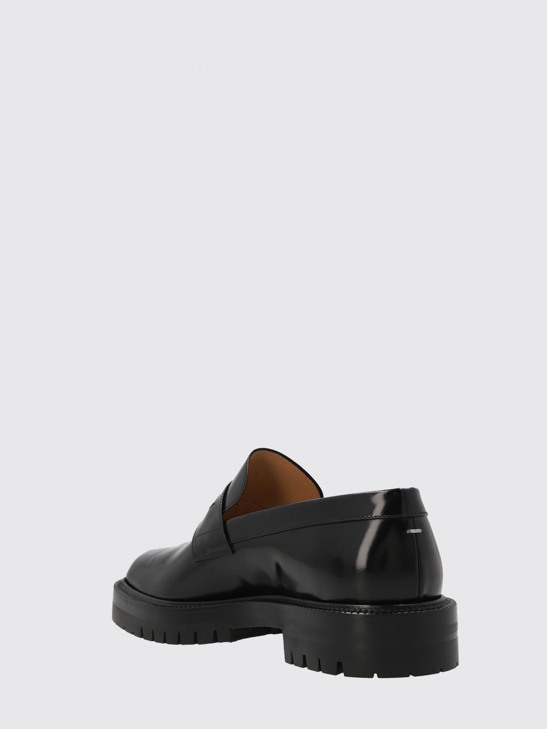 MAISON MARGIELA MOKASSINS: Tabi Loafer Maison Margiela aus gebürstetem Leder, Schwarz - Img 2