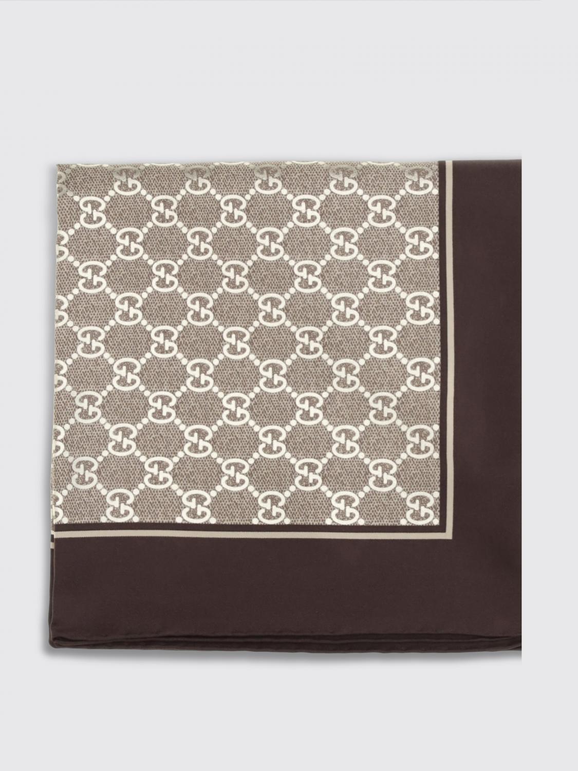 GUCCI SCIARPA: Foulard Gucci in seta con stampa monogram , Cammello - Img 1