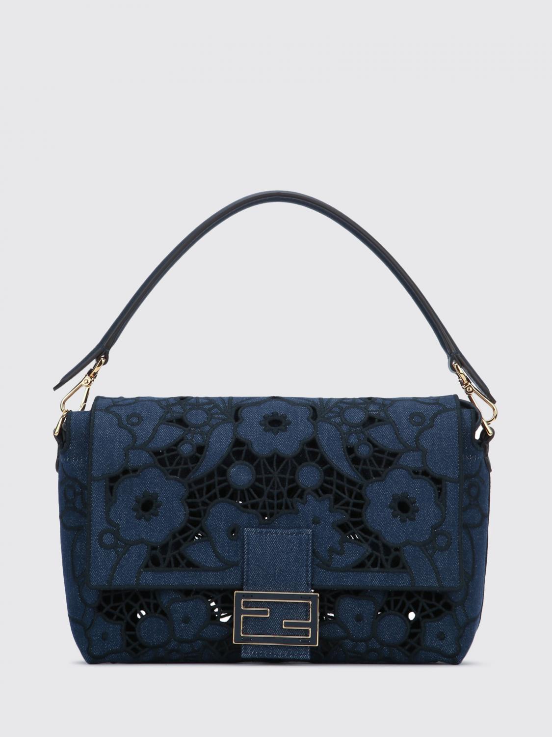 FENDI BORSA A MANO: Borsa a mano Mamma Baguette Medium in macramé Fendi, Blue - Img 1