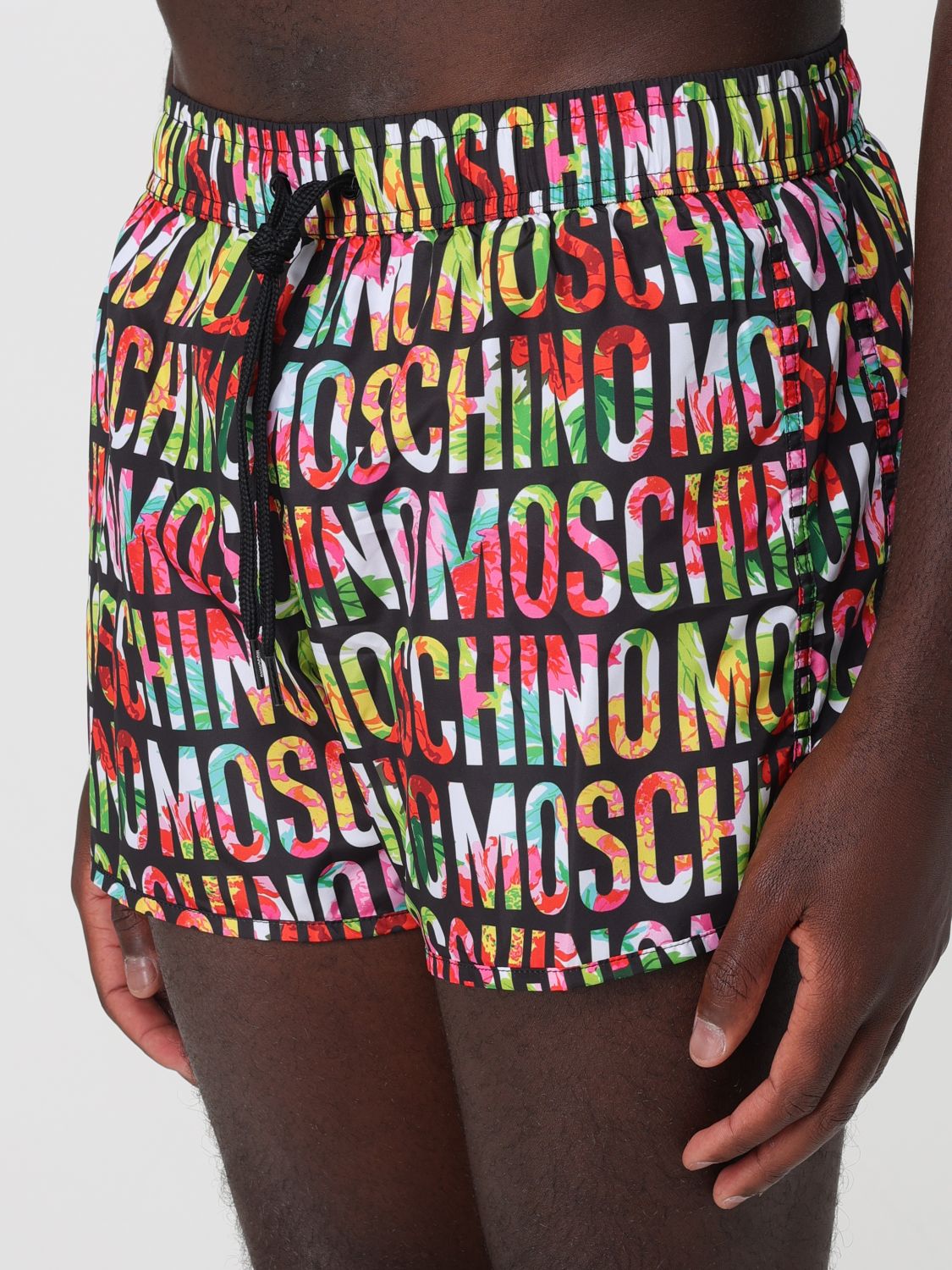 MOSCHINO BAÑADOR: Bañador boxer Moschino de poliéster con logo en contraste y cintura elástica, Negro - Img 3