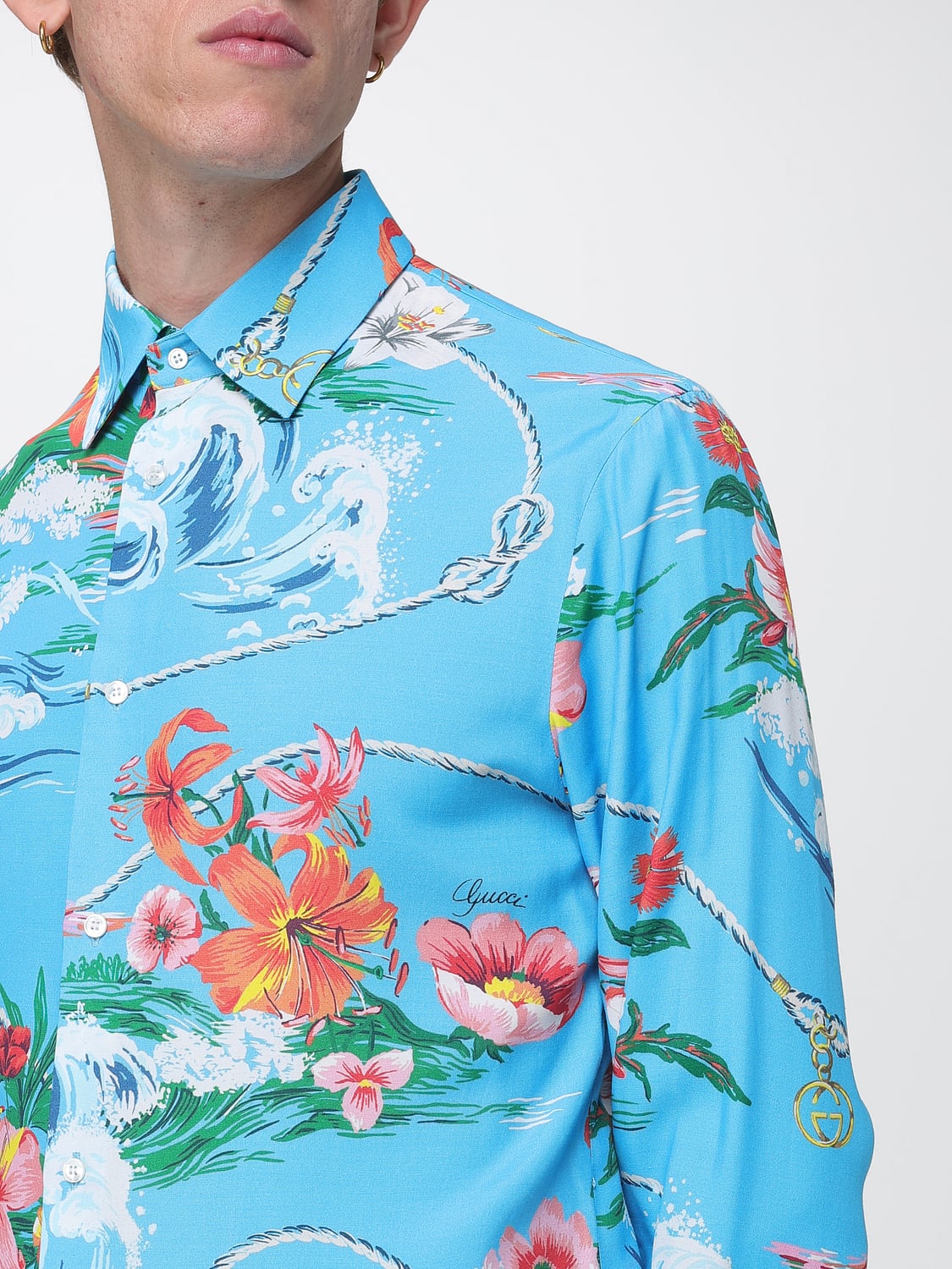 GUCCI HEMD: Gucci Lässiges Viskosehemd mit durchgehendem Blumendruck, Hellblau - Img 5