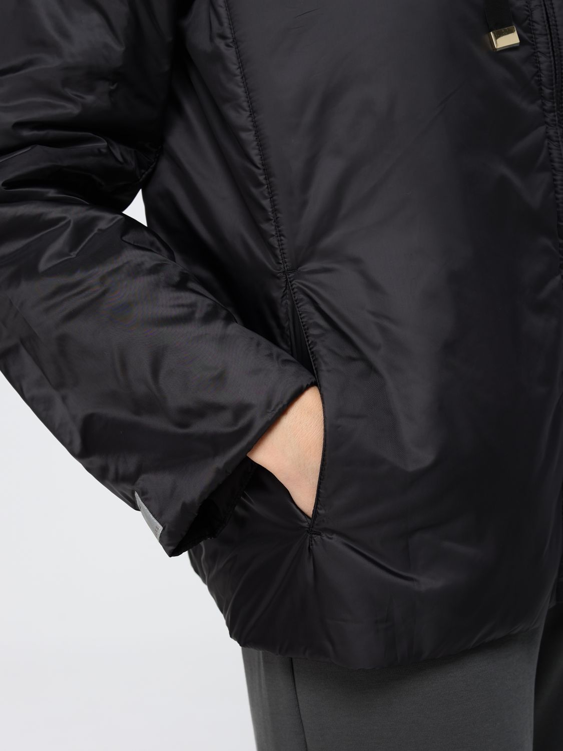 MAX MARA THE CUBE JACKET: Hooded Short Windbreaker Max Mara The Cube in Technical Fabric, Black - Img 5