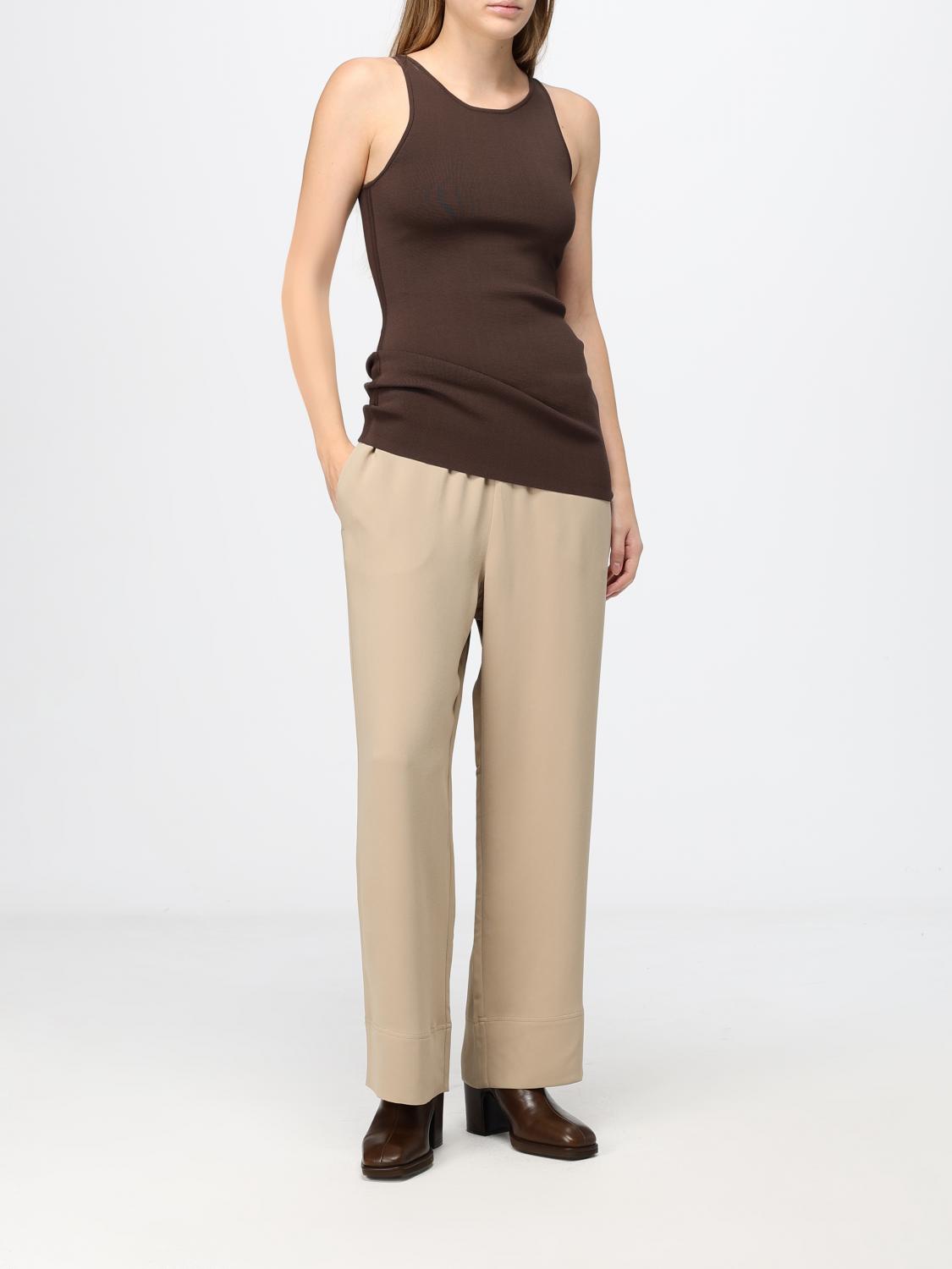 TOTEME TOP: Top slim fit Toteme a coste con spalle scoperte in jersey riciclato, Marrone - Img 2