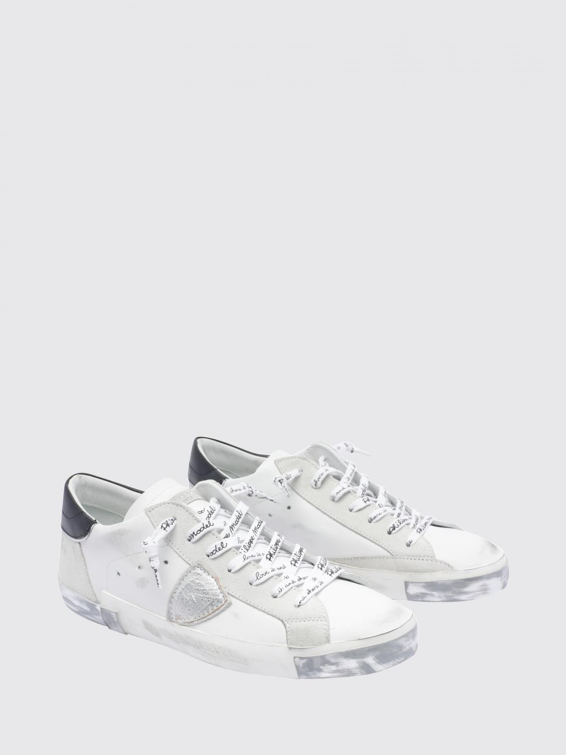 PHILIPPE MODEL SNEAKERS: Paris Leather Low-Top Sneakers Philippe Model with Worn Effect and Shield Logo, Silver - Img 2