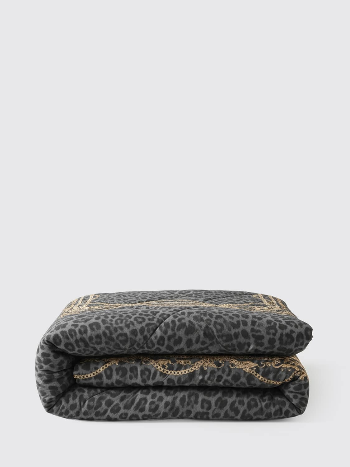 PHILIPP PLEIN BEDCOVERS AND BLANKETS: PHILIPP PLEIN Leopard Chains キルティング コットンサテン ダブルベッドスプレッド, ブラック - Img 1