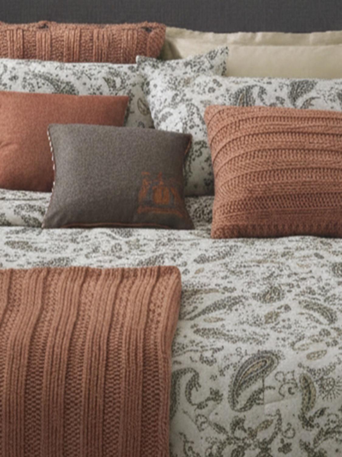 TRUSSARDI COPRILETTI E PLAID: Copriletto matrimoniale New-Paisley Trussardi in cotone con stampa etnica, Beige - Img 2