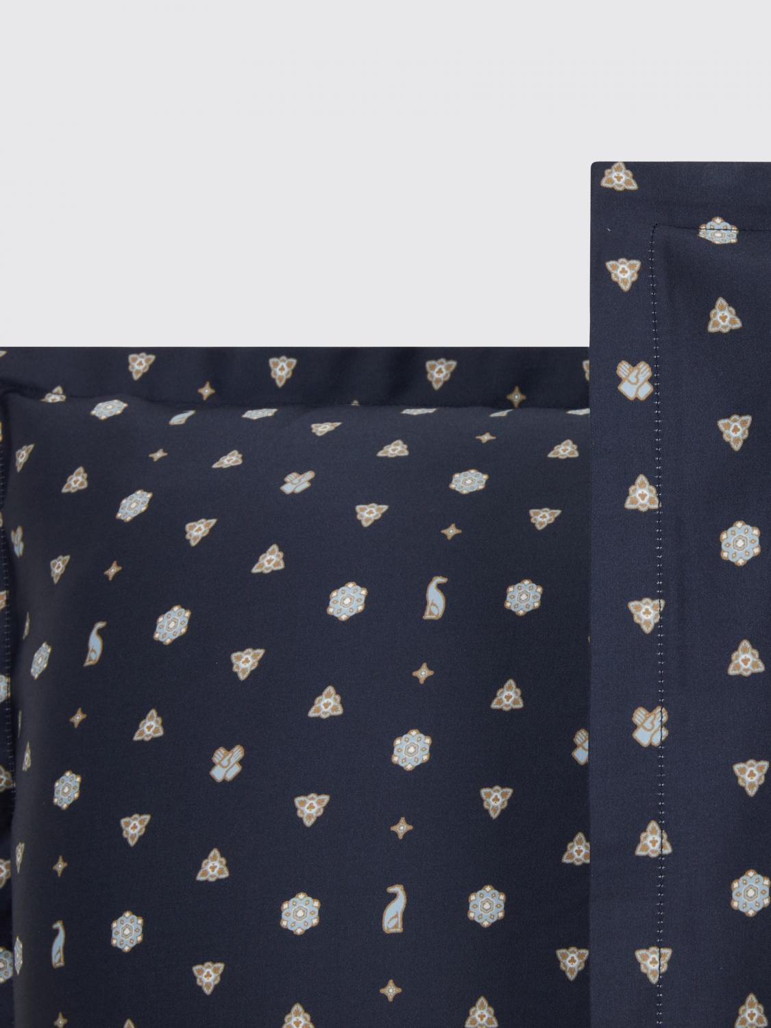 TRUSSARDI BETTWÄSCHE-SETS: Bowtie Doppelbett-Bettwäschegarnitur Trussardi aus Baumwollsatin mit geometrischem Muster, Blau - Img 3