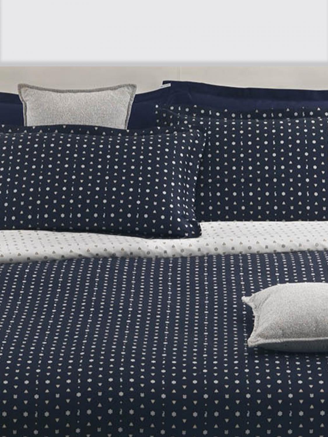 TRUSSARDI BETTWÄSCHE-SETS: Bowtie Doppelbett-Bettwäschegarnitur Trussardi aus Baumwollsatin mit geometrischem Muster, Blau - Img 6