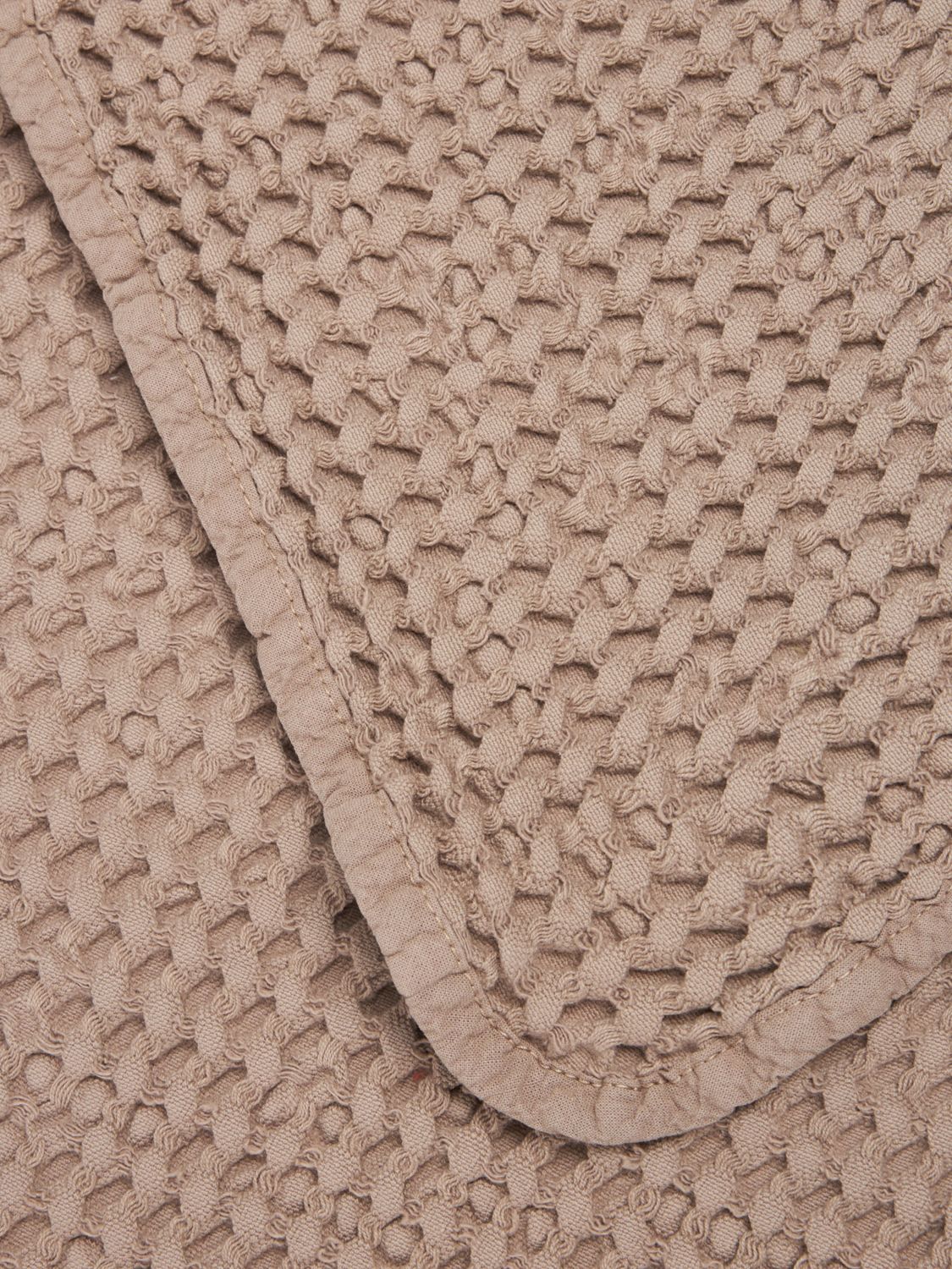 BELLORA BEDCOVERS AND BLANKETS: Bedcovers and blankets lifestyle Bellora, Brown - Img 2