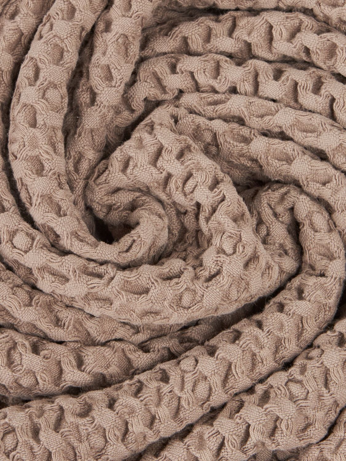 BELLORA BEDCOVERS AND BLANKETS: Bedcovers and blankets lifestyle Bellora, Brown - Img 3
