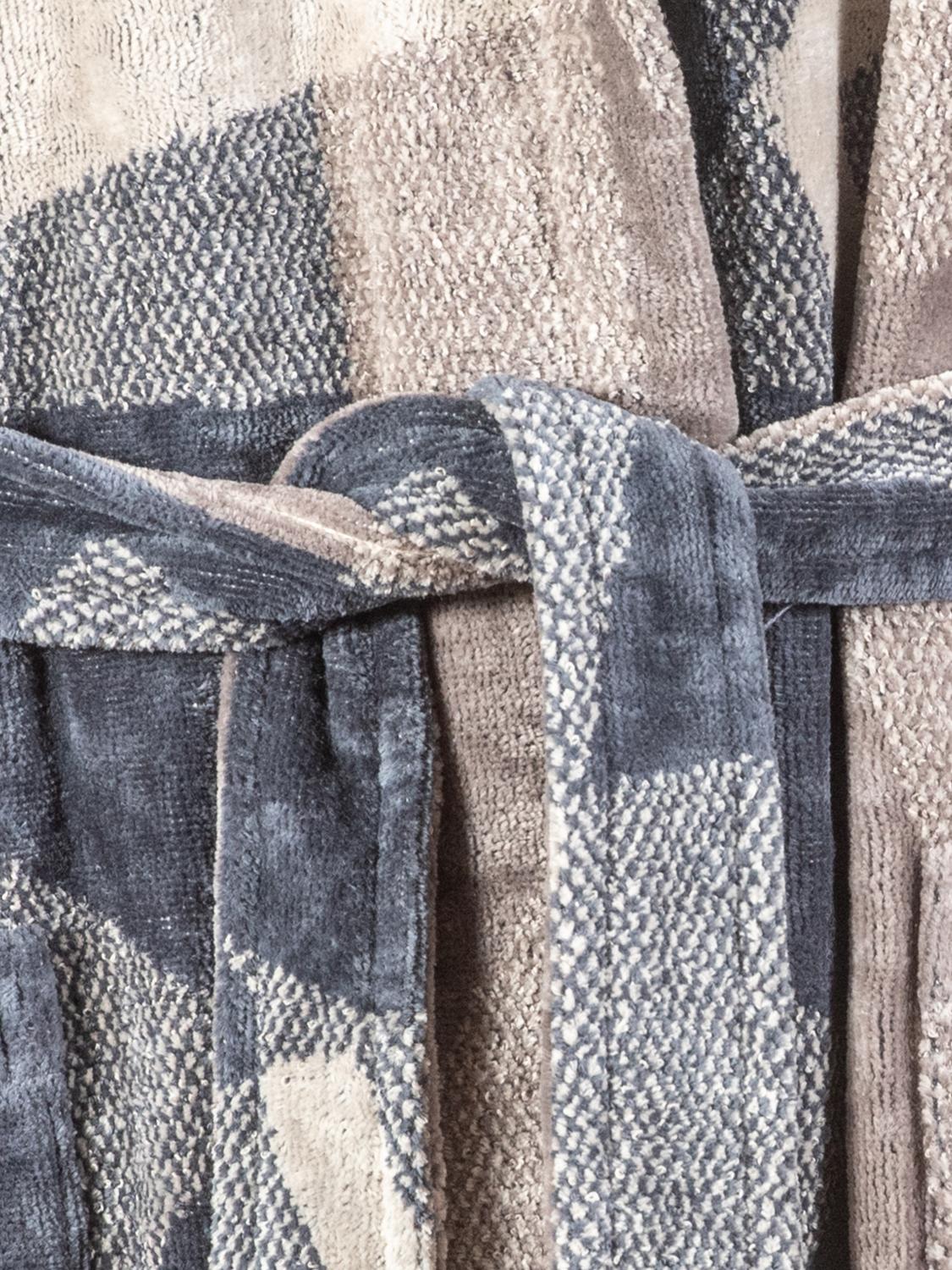 CARRARA BATHROBES: Washington Hooded Geometric Pattern Bathrobe Carrara, Burgundy - Img 2