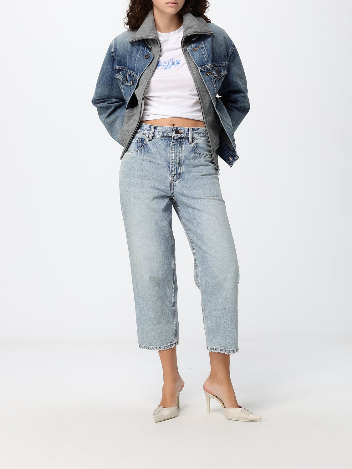 BALENCIAGA CHAQUETA: Chaqueta vaquera corta slim fit Balenciaga de denim blanqueado con cuello redondo, Azul Oscuro - Img 2