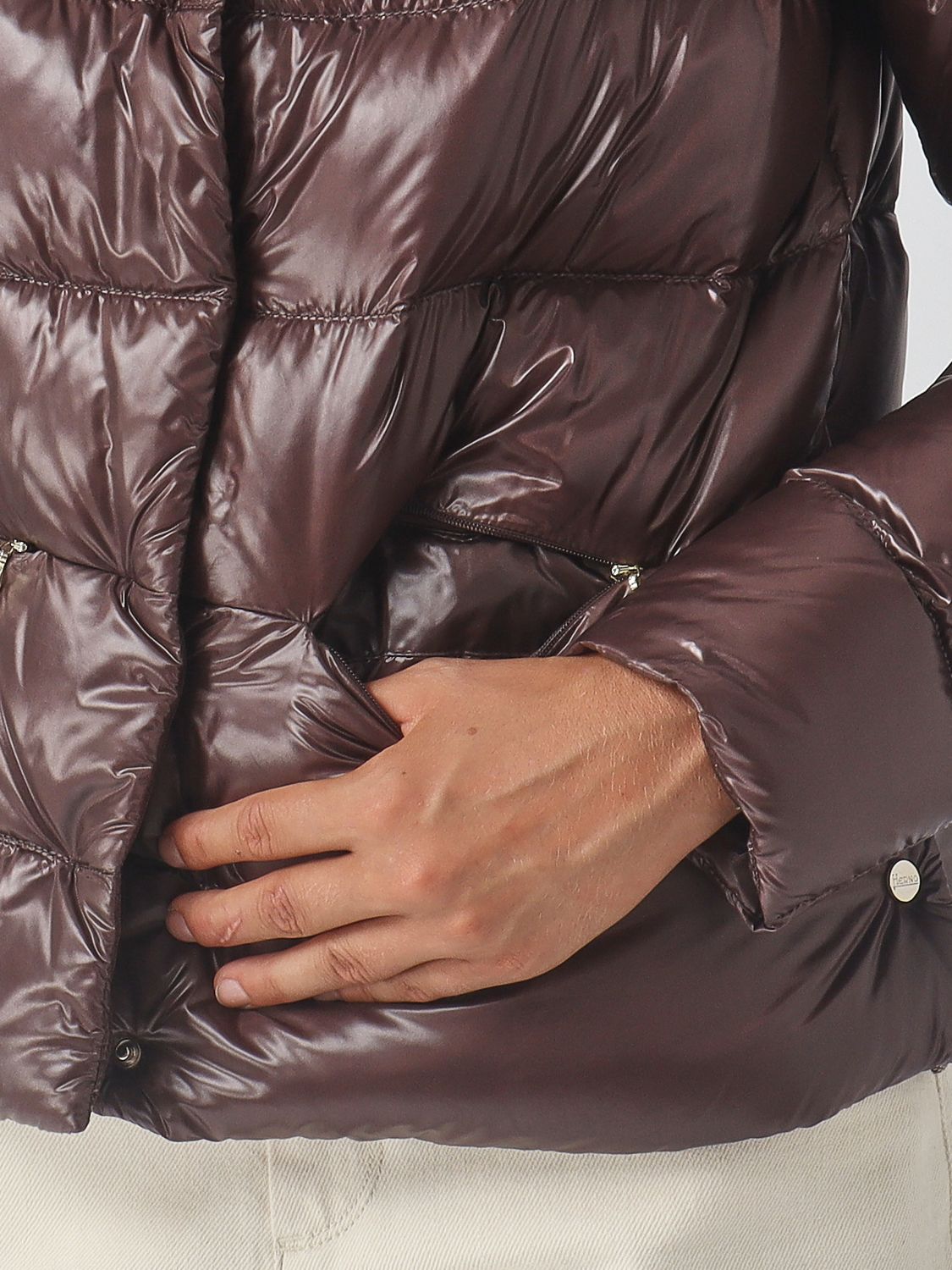 HERNO CHAQUETA: Plumífero corto Herno de nailon ultraligero acolchado con cuello alto y cordón, Marrón Oscuro - Img 4