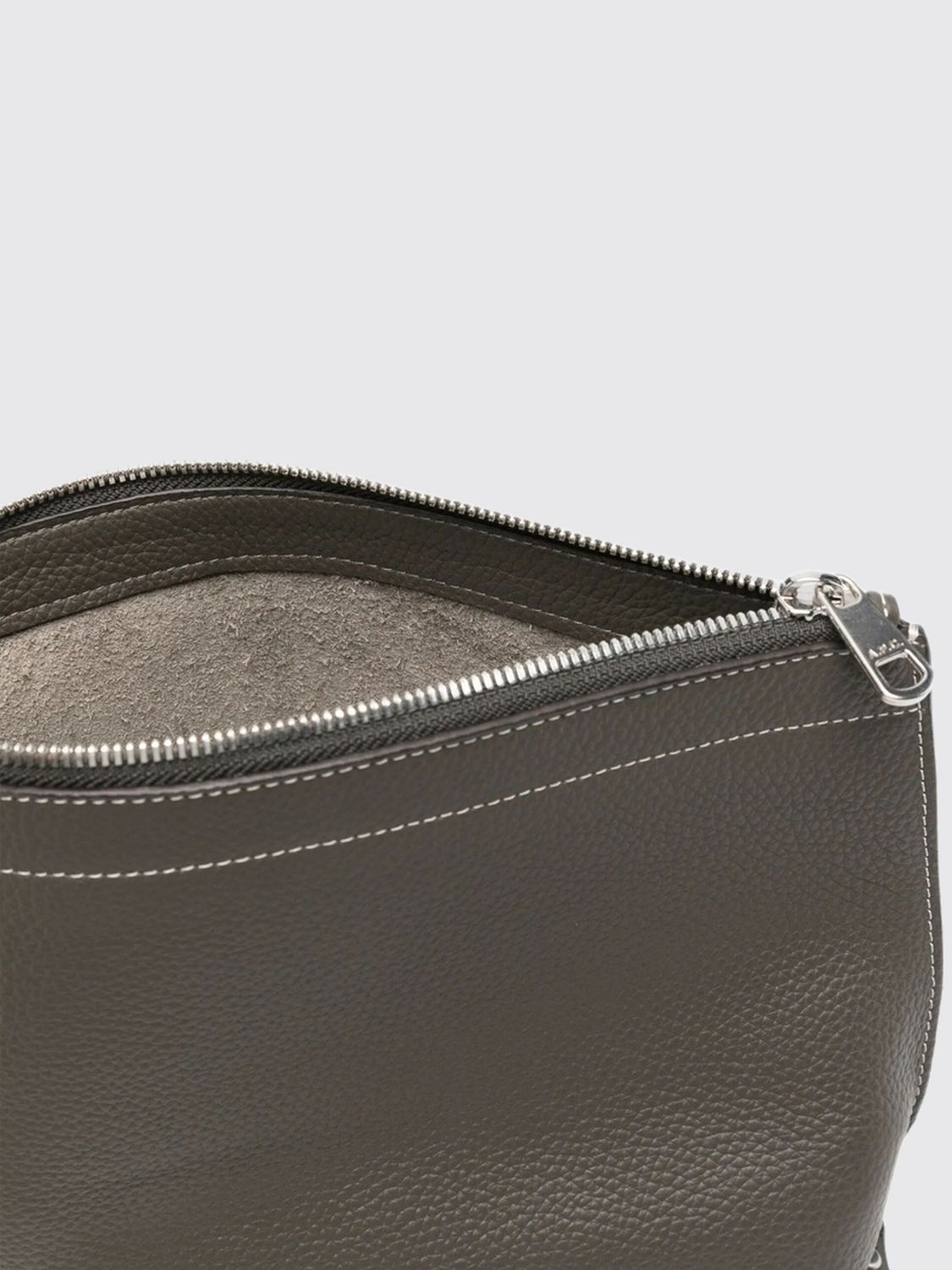 A.P.C. CLUTCH: Clutch A.P.C. in pelle di vitello martellata con logo laminato, Grigio - Img 5