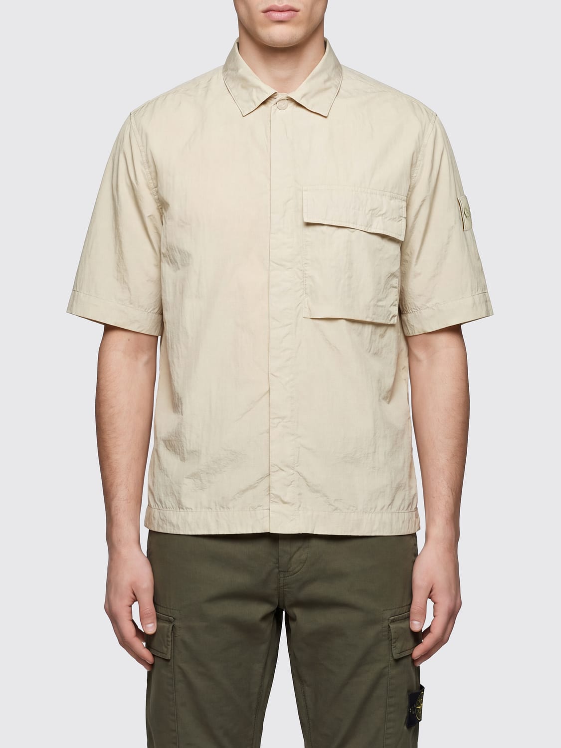 STONE ISLAND HEMD: Kurzarmhemd aus Nylon der Ghost-Kollektion von Stone Island mit Taschen, Beige - Img 1