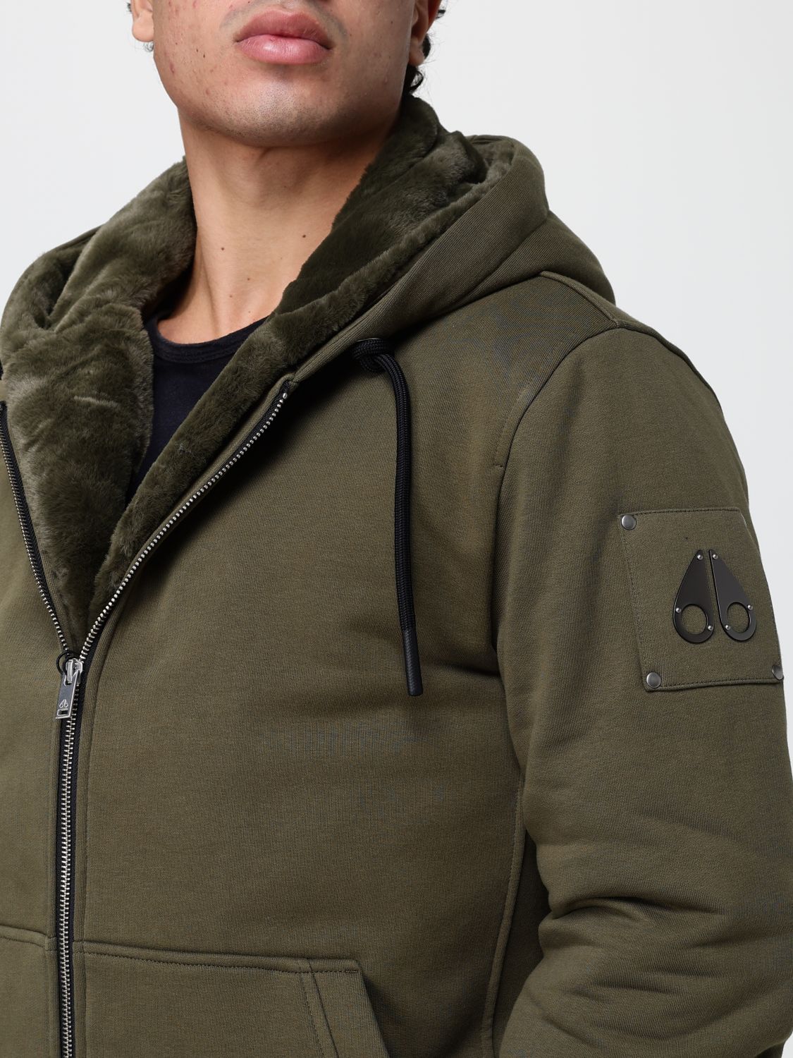 MOOSE KNUCKLES SWEATSHIRT: Cotton-Blend Hooded Zip-Up Sweatshirt Moose Knuckles with Kangaroo Pocket, Military - Img 4