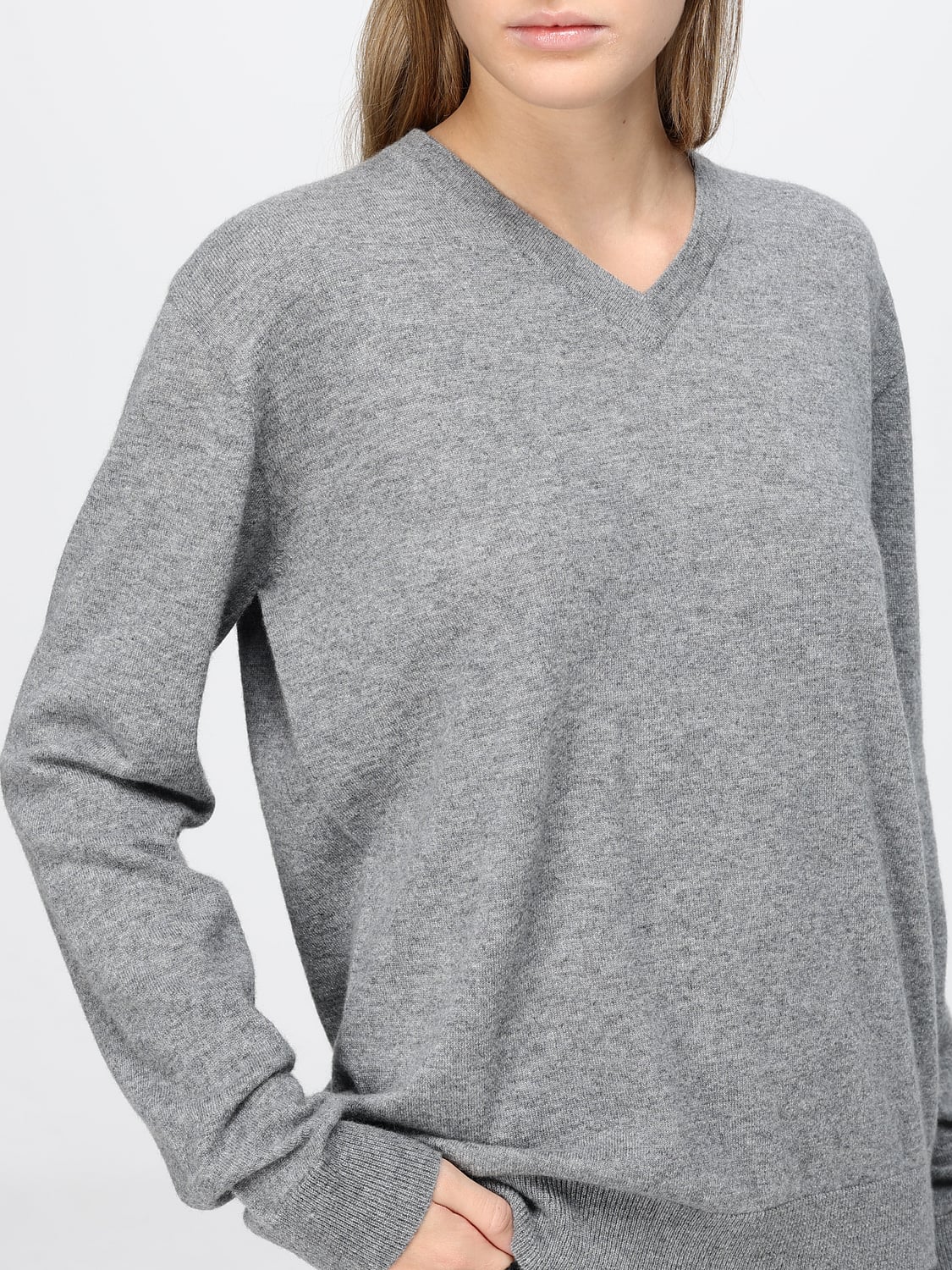 THE ROW JERSEY: Jersey The Row de pura cachemira con cuello de pico y manga larga, Gris - Img 5