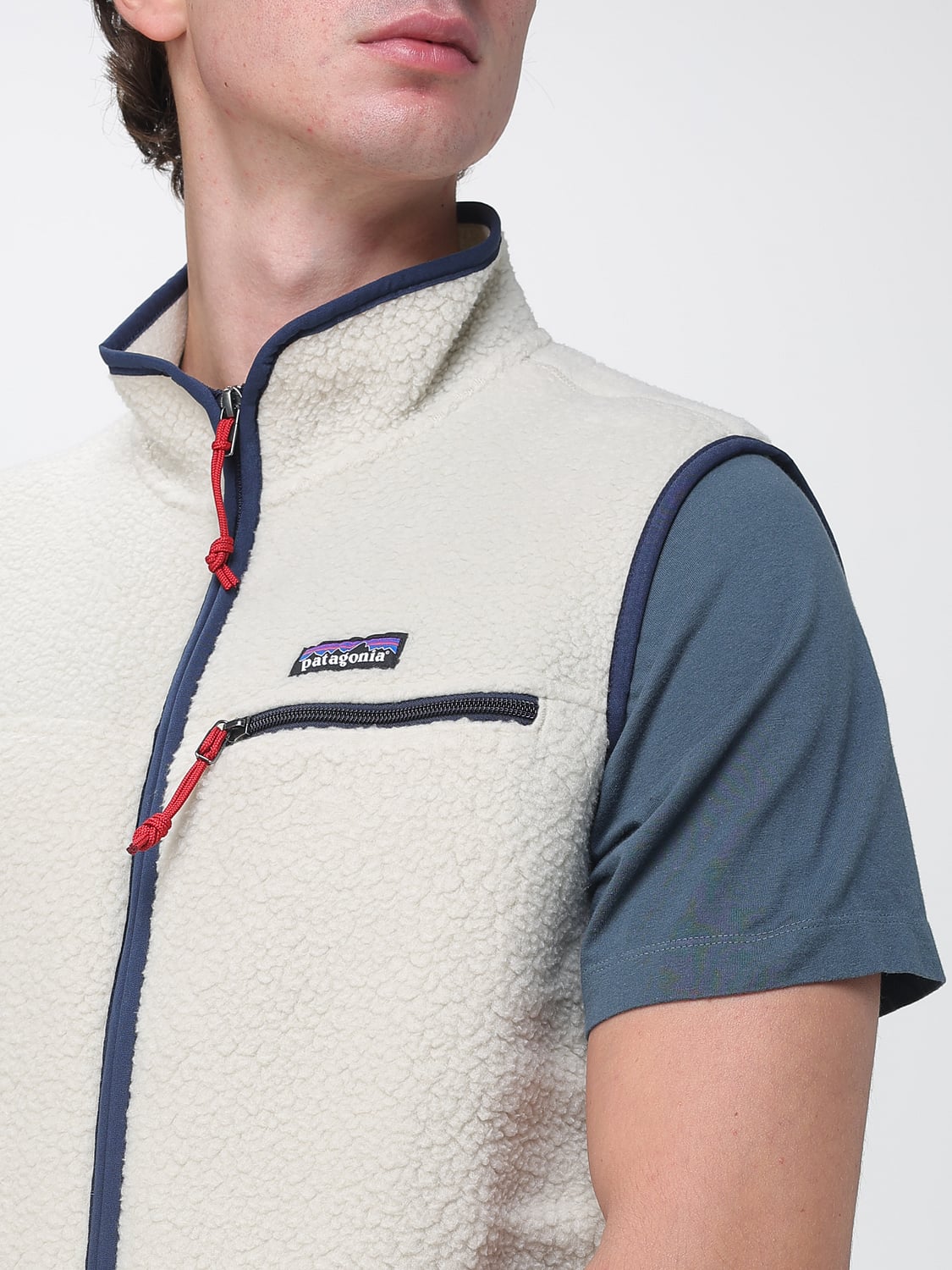 PATAGONIA CHALECO: Chaleco de forro polar Ms Retro de Patagonia con cuello alto y logo bordado, Natural - Img 4