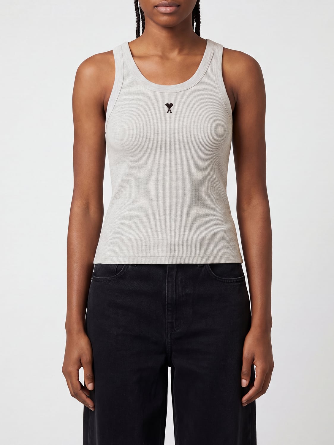 AMI PARIS TOP: Top slim fit Ami Paris de algodón elástico con hombros descubiertos y logo bordado, Gris - Img 1