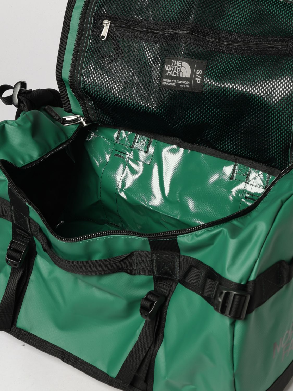 THE NORTH FACE TRAVEL BAG: The North Face Base Camp Travel Duffel Bag in Water-Repellent Recycled Materials, Green - Img 4