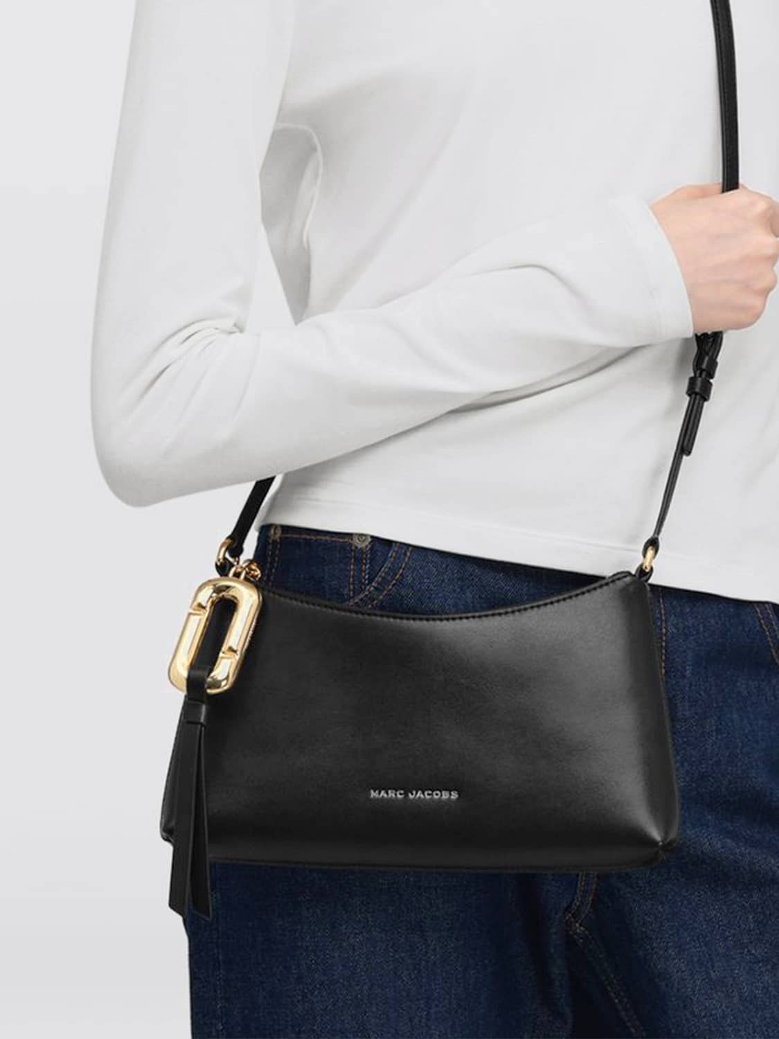 MARC JACOBS BORSA A SPALLA: Borsa a spalla Scene Marc Jacobs in pelle liscia dalla forma svasata, Nero - Img 2