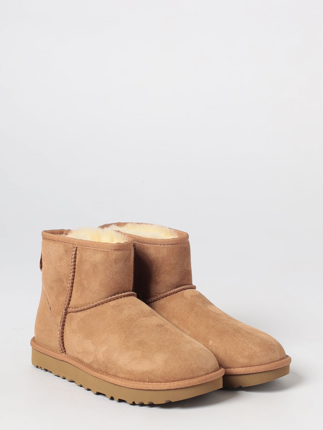 UGG BOTAS: Botines Classic Mini II UGG de ante con forro de shearling, Marrón - Img 2