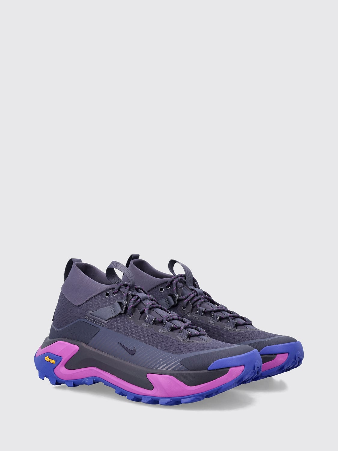 NIKE SNEAKERS: Nike Zegama Hike High Top Hiking Sneakers in Mesh with Vibram Sole, Violet - Img 2