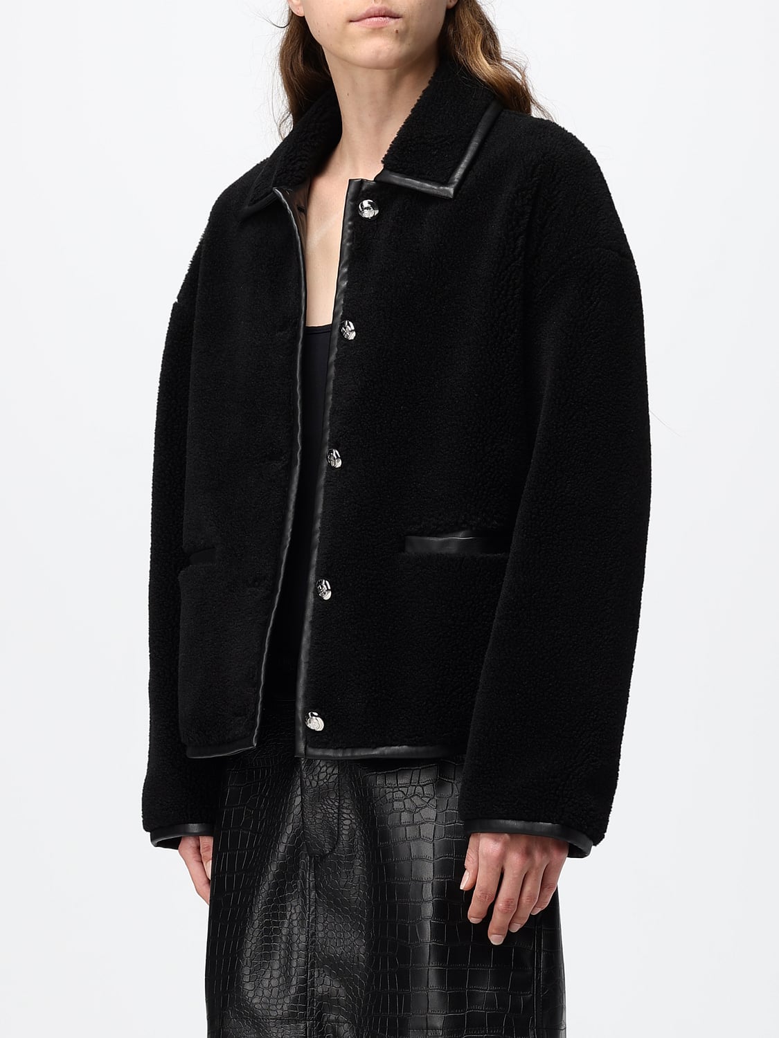 ANINE BING JACKE: Anine Bing Kurze Fleecejacke im Hemdenstil mit Eingrifftaschen, Schwarz - Img 3