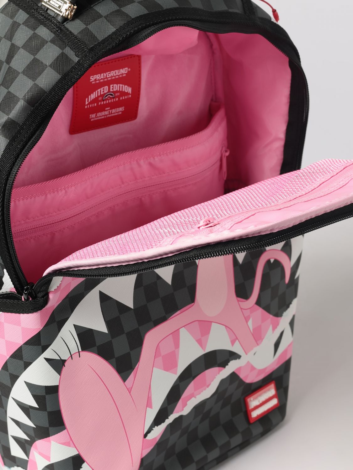 SPRAYGROUND 백팩: SPRAYGROUND 핑크 팬더 온 더 런 체크 프린트 백팩, 멀티컬러 - Img 4