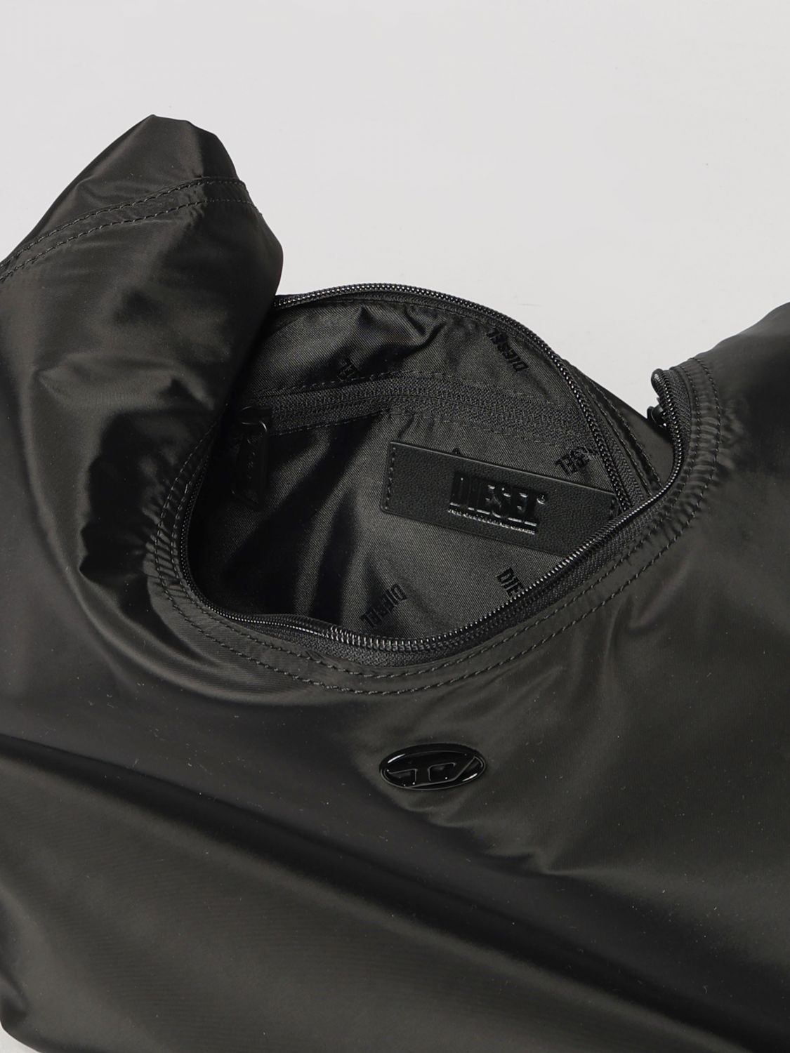 DIESEL BORSA A TRACOLLA: Borsa a tracolla D-Pack Diesel in nylon con logo Oval D, Nero - Img 4