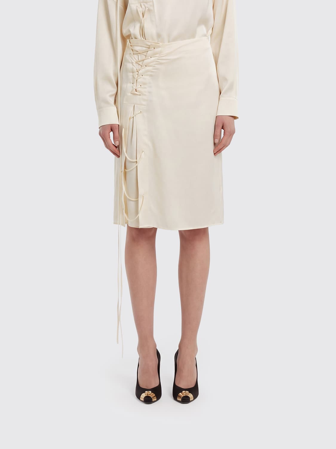 FERRAGAMO FALDA: Minifalda de tubo Ferragamo slim fit de cupro con talle alto y cintas tejidas, Nata - Img 1