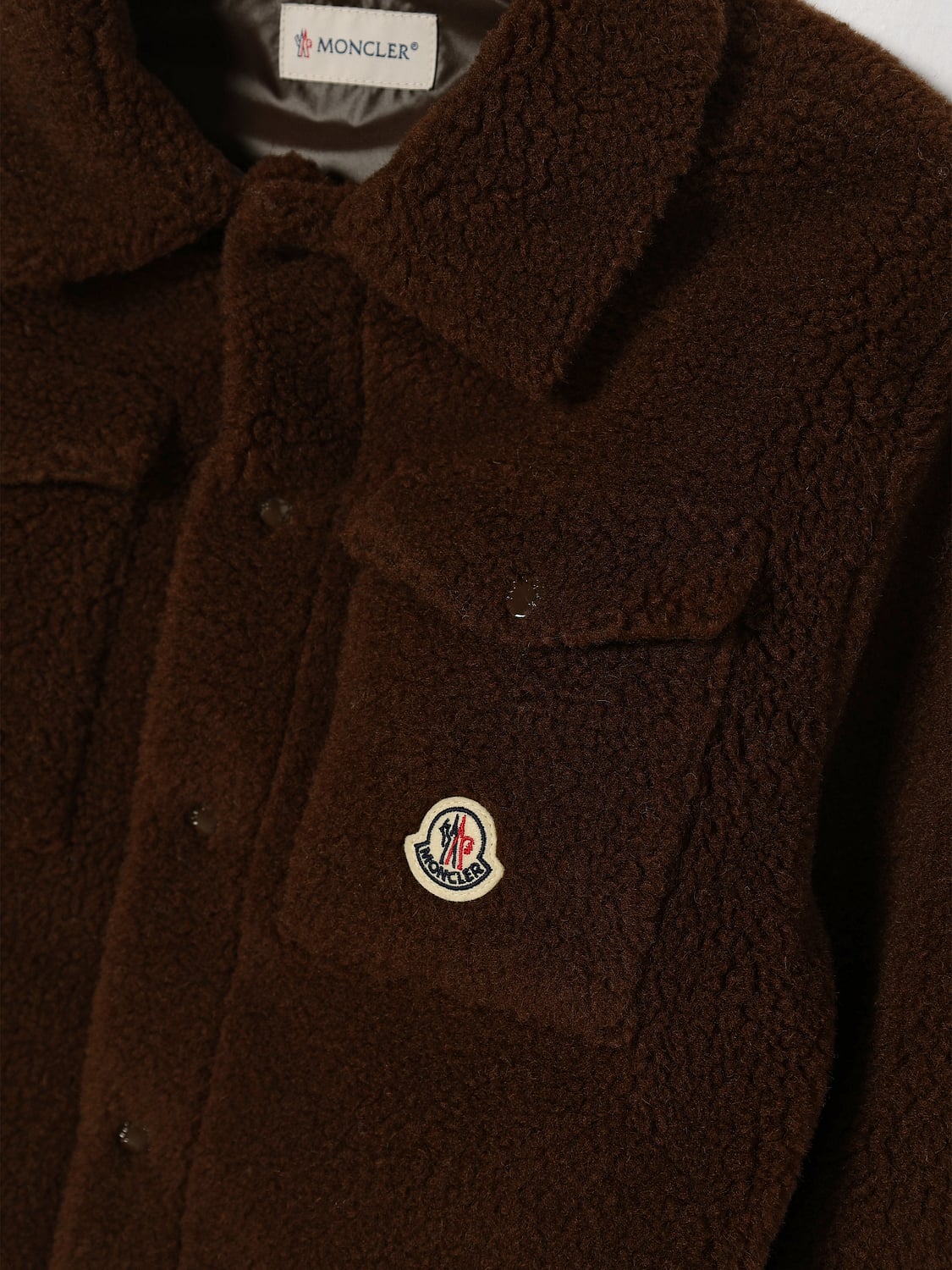 MONCLER CHAQUETA: Sobrecamisa de forro polar Moncler para niño con parche del logo, Marrón - Img 3