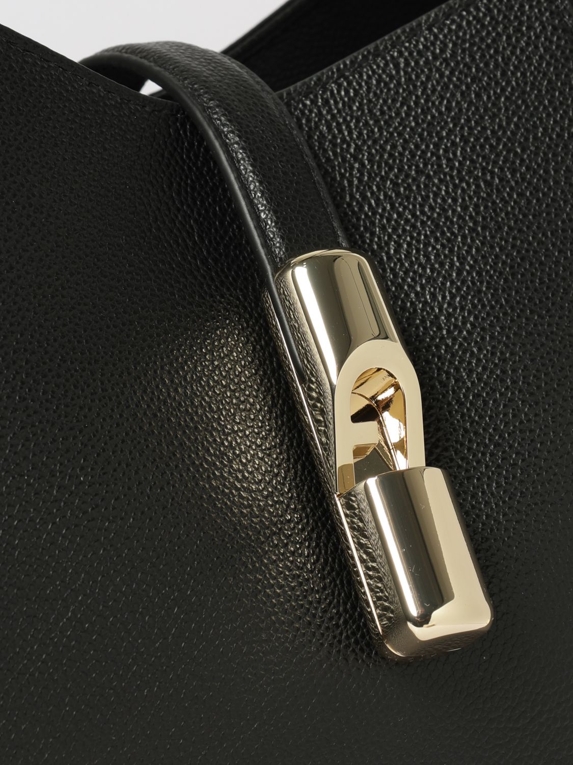 FURLA BORSA A SPALLA: Borsa a spalla Goccia Furla grande in pelle a grana con piedini protettivi, Nero - Img 3