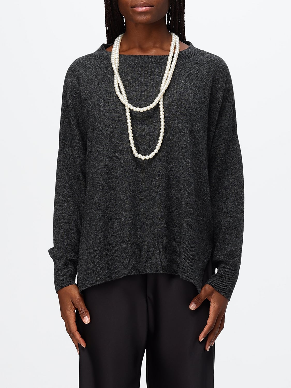 MEIMEIJ PULLOVER: MEIMEIJ Pullover aus Wollmischung mit Schmuckapplikationen und asymmetrischem Saum, Grau - Img 1