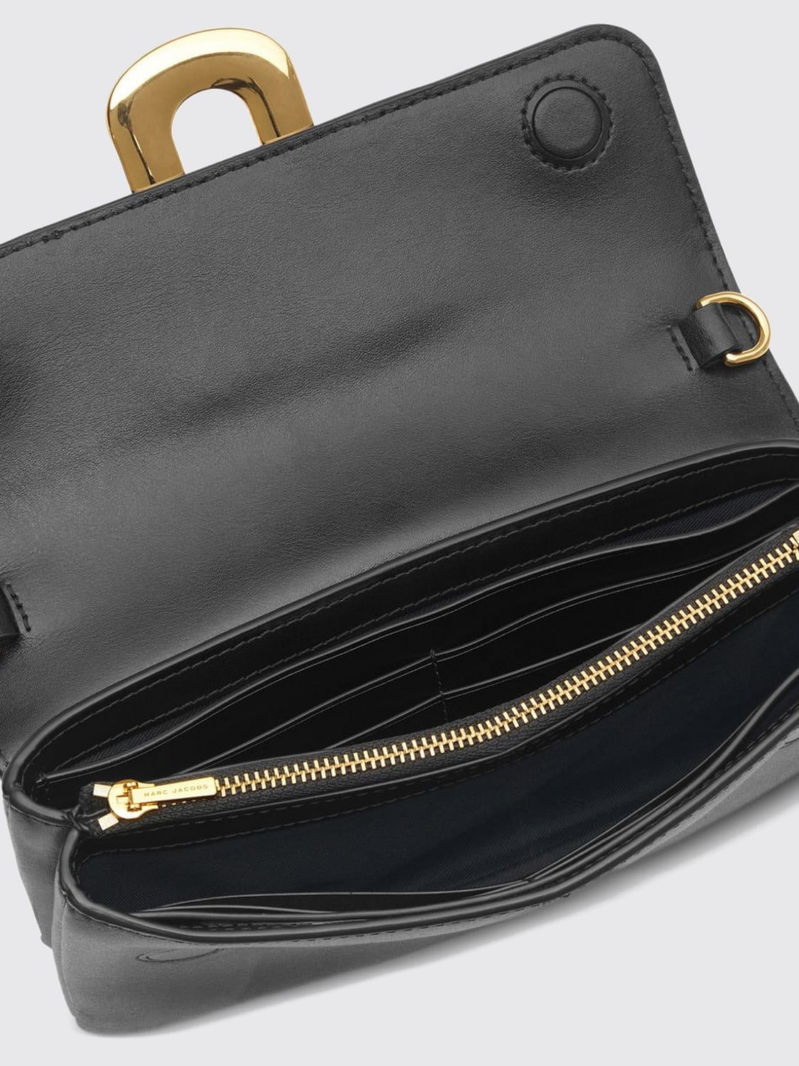 MARC JACOBS MINITASCHE: Marc Jacobs Scene Wallet on Chain aus glattem Kalbsleder, Schwarz - Img 4