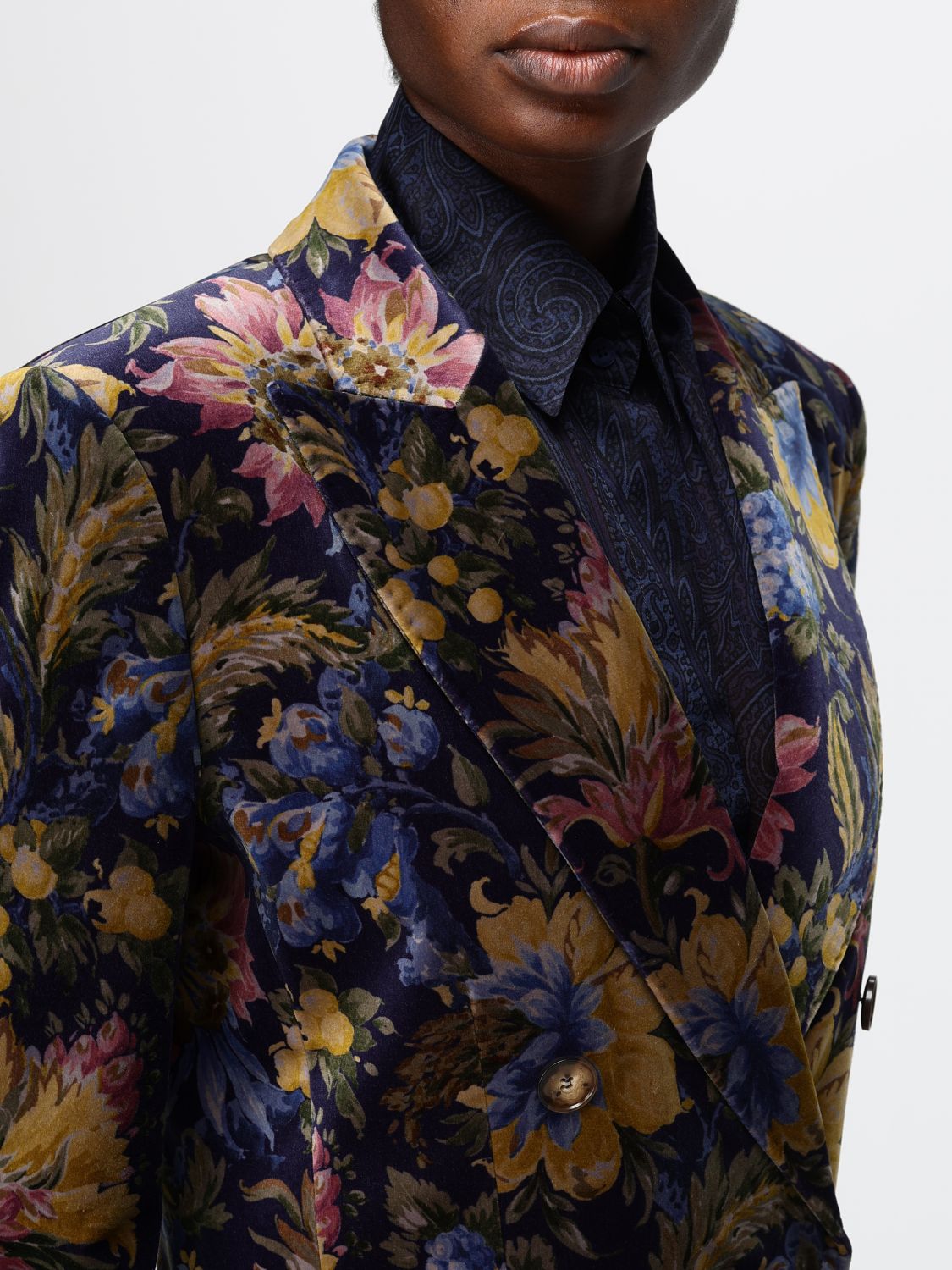 ETRO JACKET: Etro Floral Print Velvet Double-Breasted Blazer with Peak Lapels, Blue - Img 5
