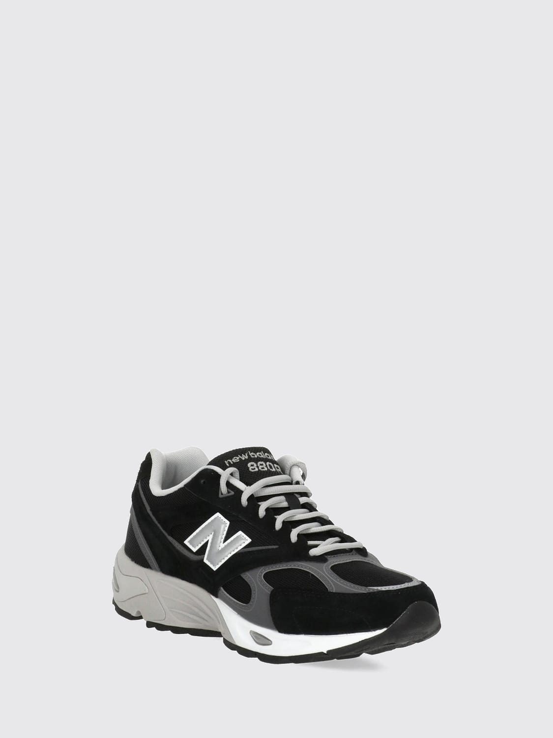NEW BALANCE SNEAKERS: Sneakers 880R New Balance in camoscio e mesh con suola dentellata, Nero - Img 2