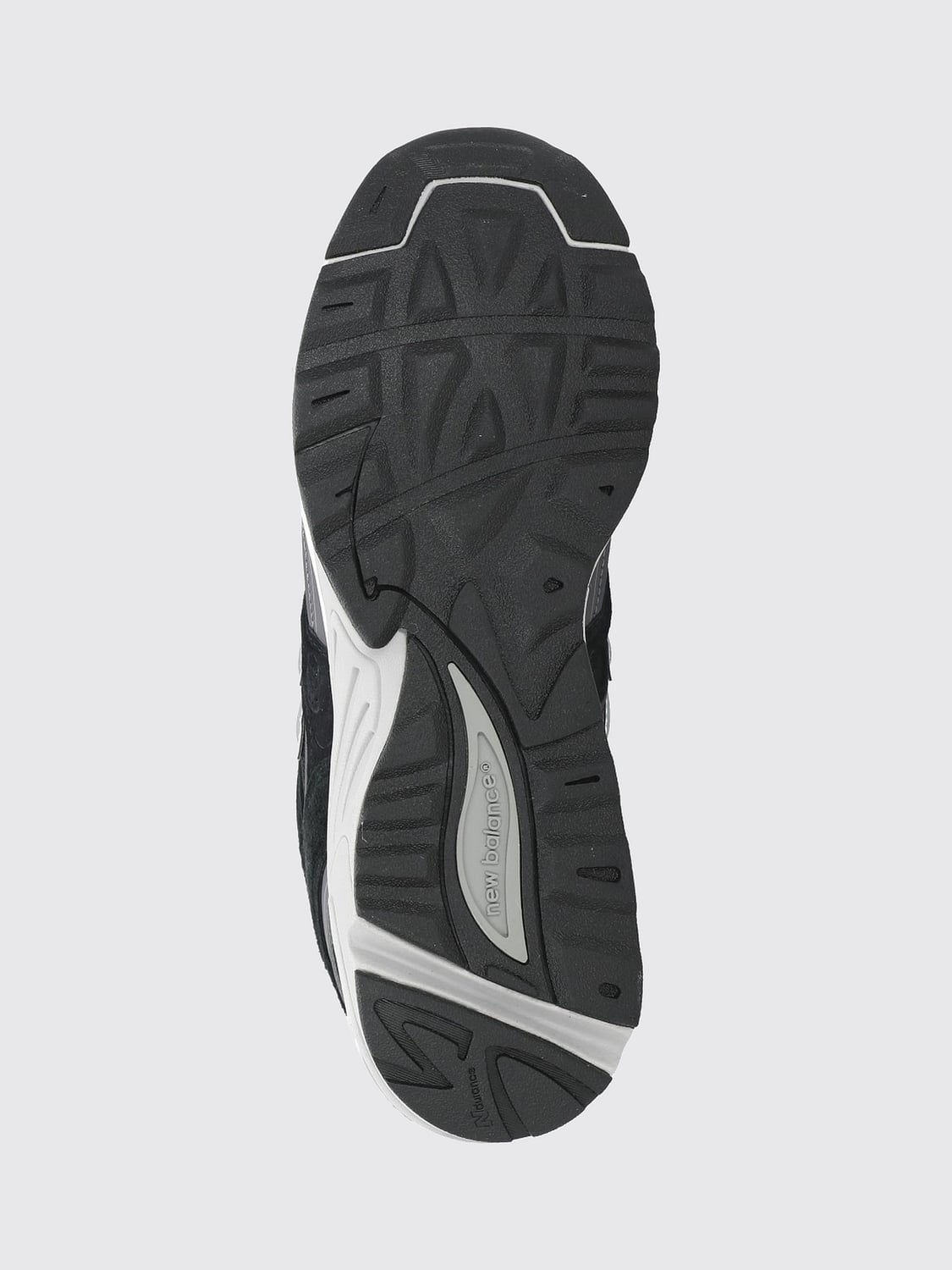 NEW BALANCE SNEAKERS: Sneakers 880R New Balance in camoscio e mesh con suola dentellata, Nero - Img 5