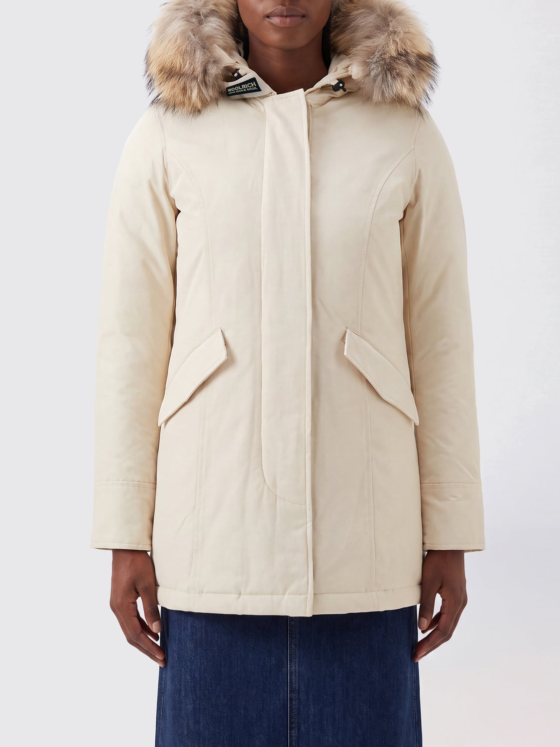 WOOLRICH ABRIGO: Parka Arctic Woolrich de corte slim con capucha de shearling, Leche - Img 1