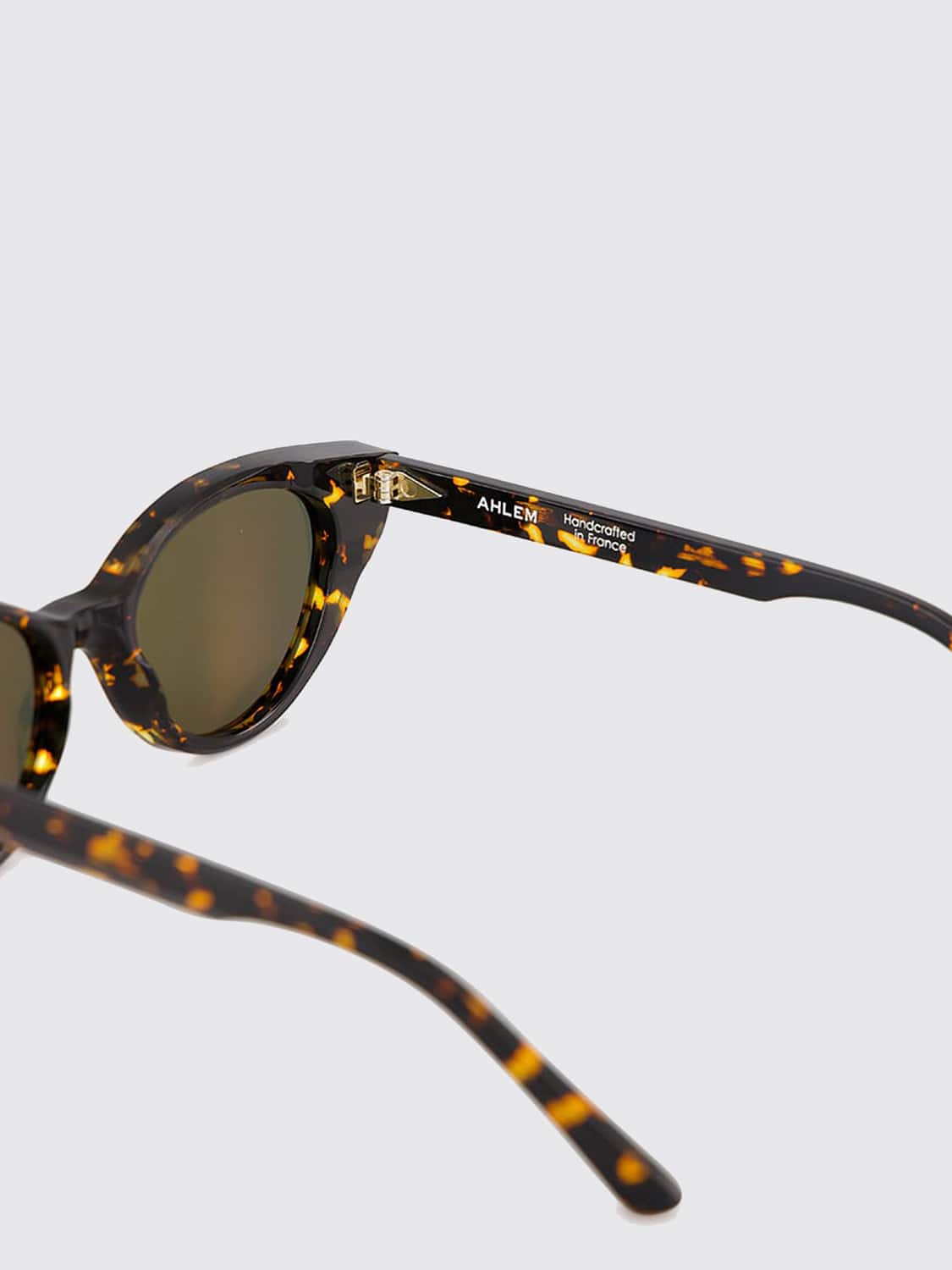 AHLEM SUNGLASSES: Gambetta Cat-Eye Tortoiseshell Acetate Sunglasses Ahlem with Gold Details, Yellow - Img 4