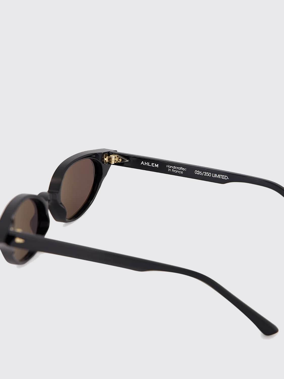 AHLEM SUNGLASSES: Grâce Oval Cat-Eye Acetate Sunglasses Ahlem with Gold-Plated Details, Black - Img 4