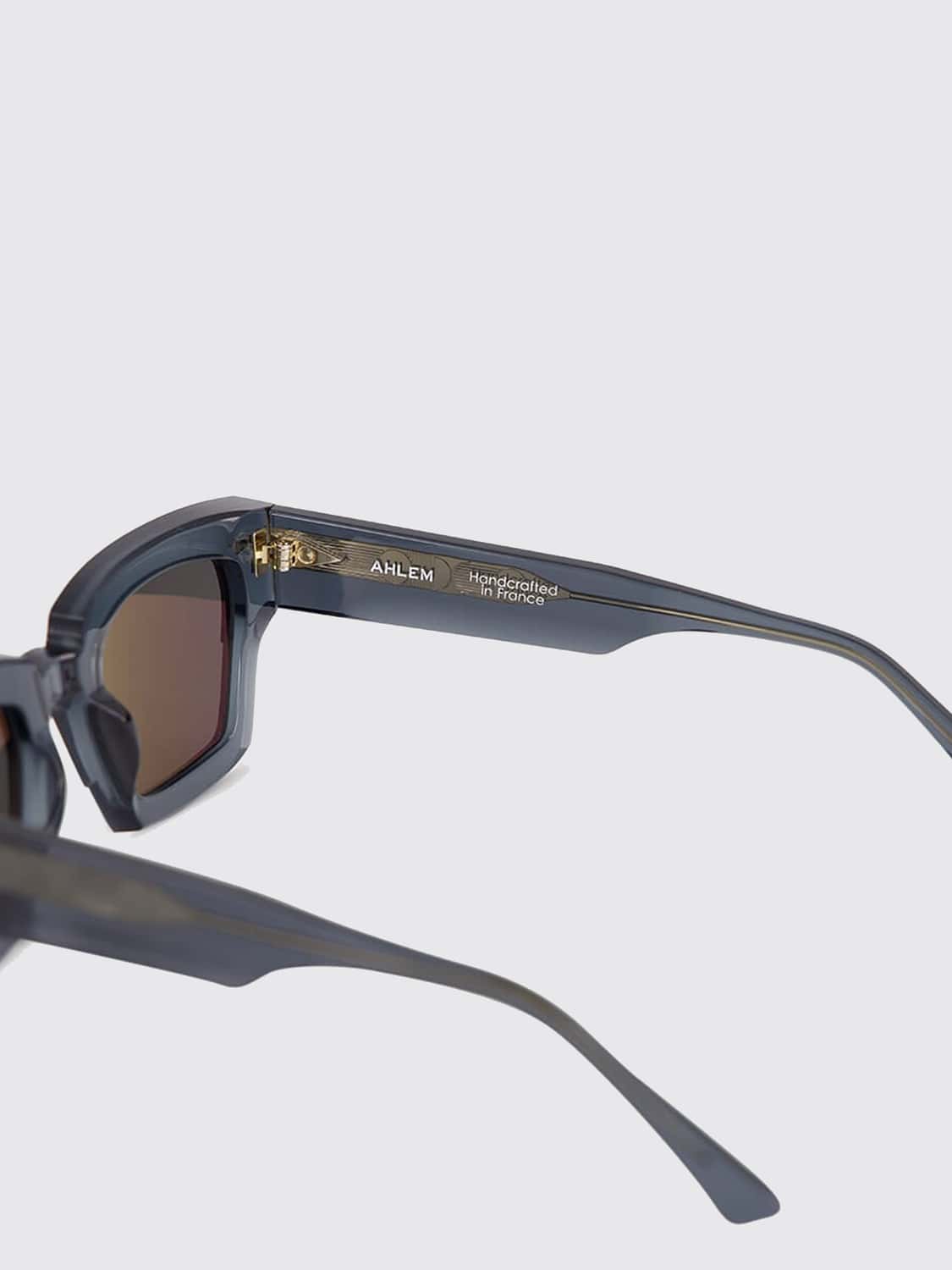 AHLEM SUNGLASSES: Magenta Cat-Eye Acetate and Metal Sunglasses Ahlem with CR-39 Lenses, Grey - Img 4
