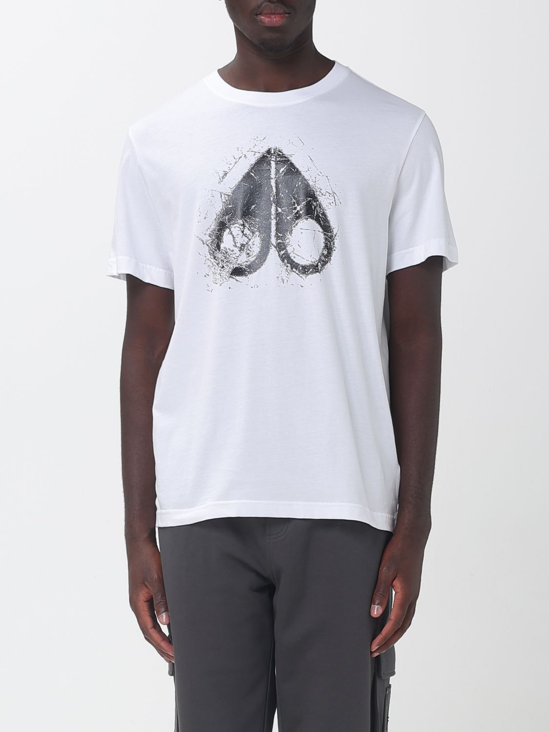 MOOSE KNUCKLES T-SHIRT: T-shirt girocollo Moose Knuckles in cotone con logo stampato sul davanti, Bianco - Img 1