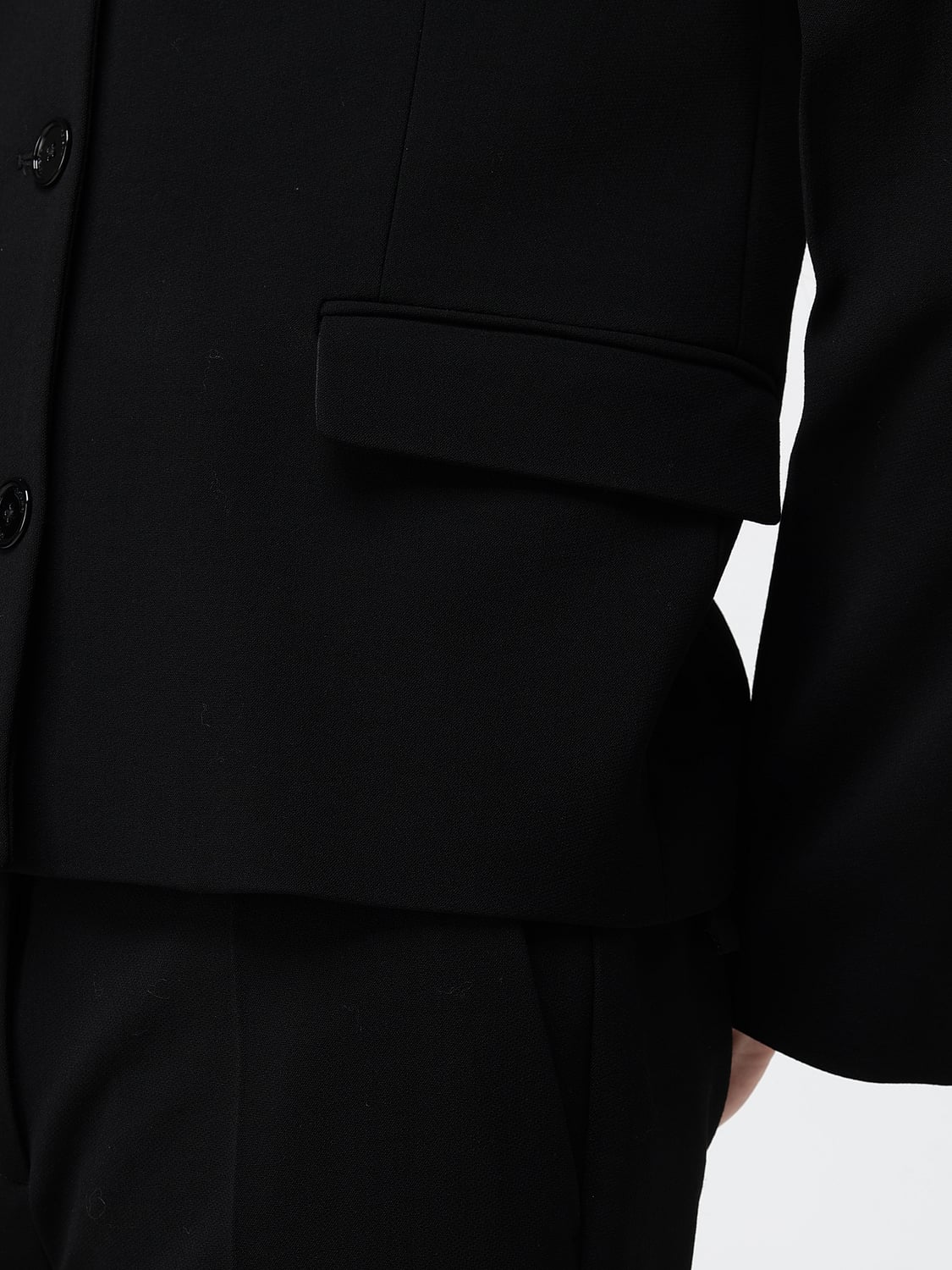 TOTEME GIACCA: Blazer corto monopetto Toteme in pura lana con revers a lancia, Nero - Img 5