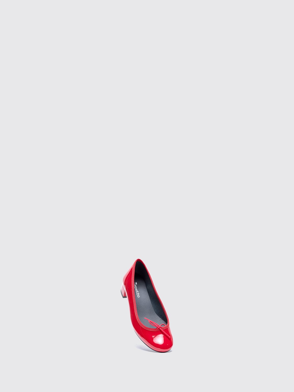 REPETTO BALLERINAS: Camille Lackleder-Ballerinas von Repetto mit runder Kappe und Schleife, Strawberry - Img 4