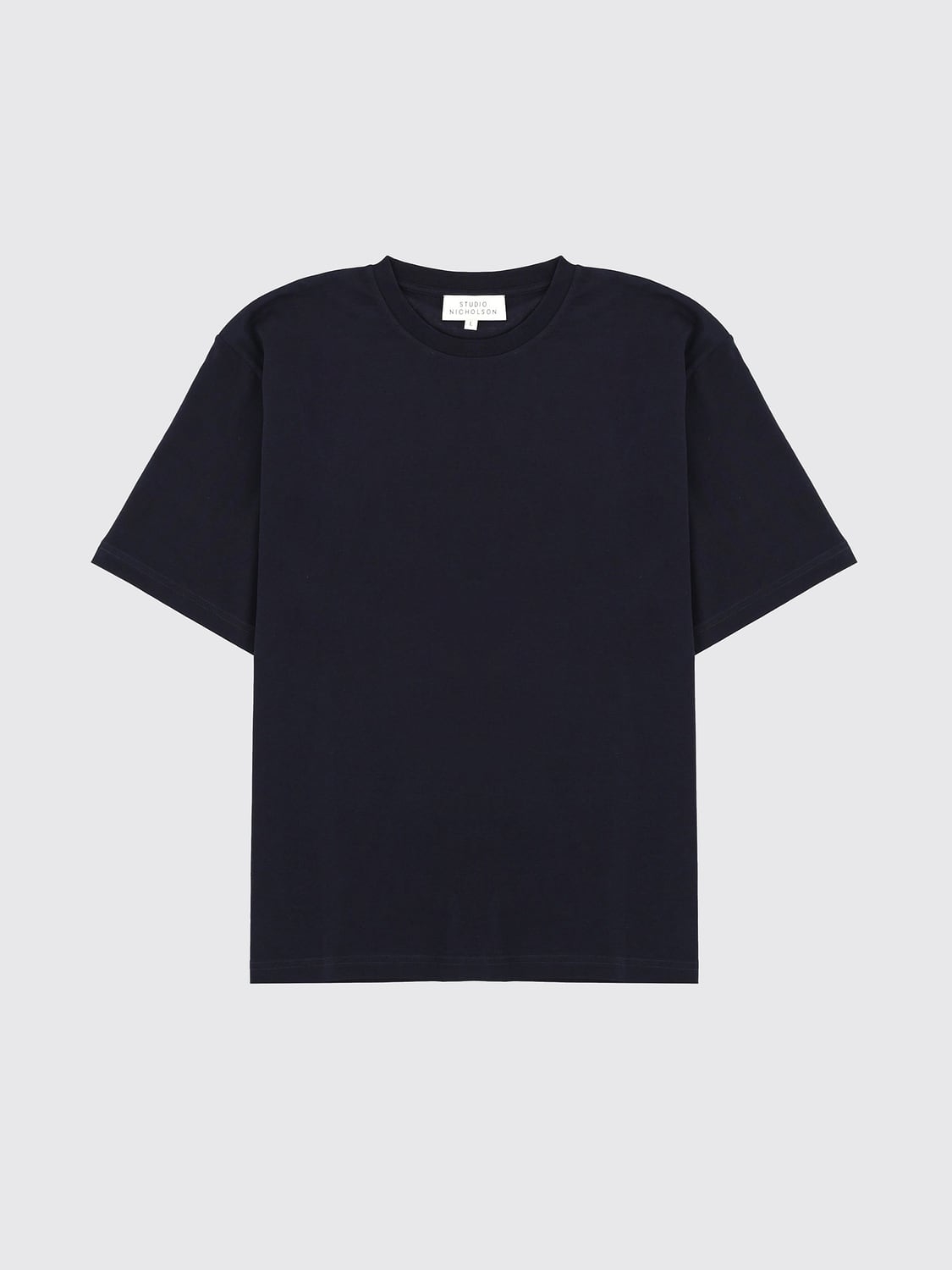 STUDIO NICHOLSON CAMISETA: Camiseta de manga corta de algodón Studio Nicholson con cuello redondo y hombros caídos, Azul Oscuro - Img 2