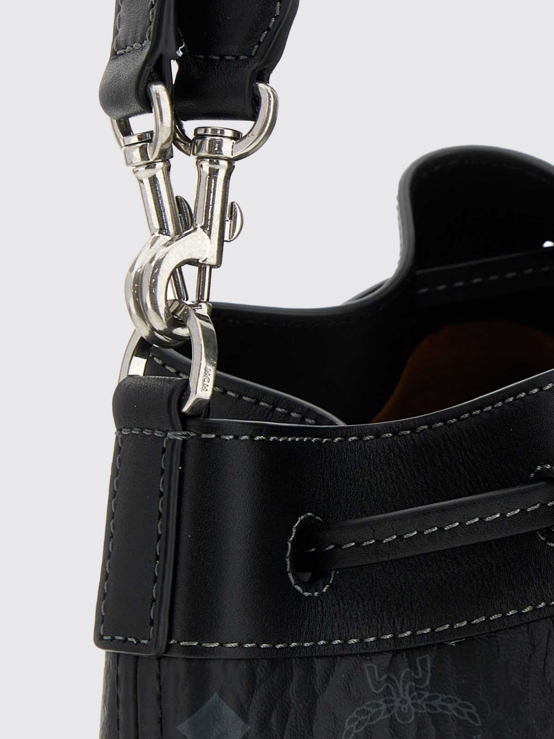 MCM SHOULDER BAG: Dessau Visetos Monogram Coated Cotton Bucket Bag MCM with Drawstring, Black - Img 4