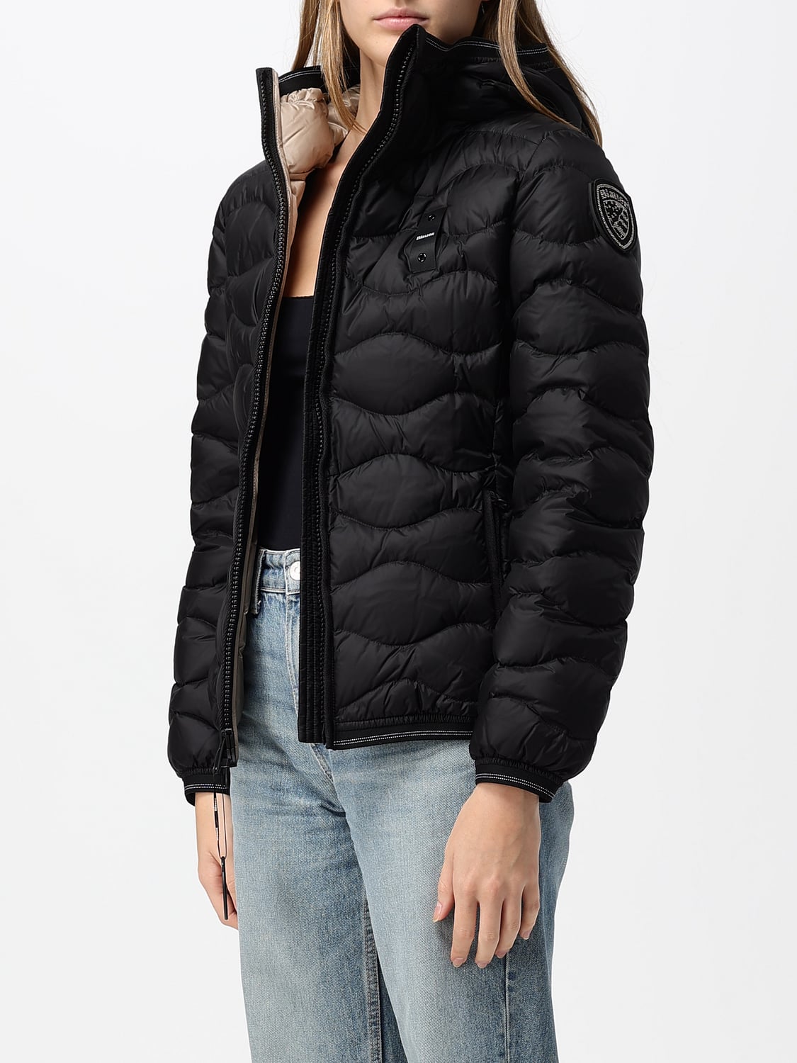 BLAUER JACKE: Blauer Wasserabweisende, kurze Daunenjacke mit Kapuze und Logo-Patch, Schwarz - Img 3