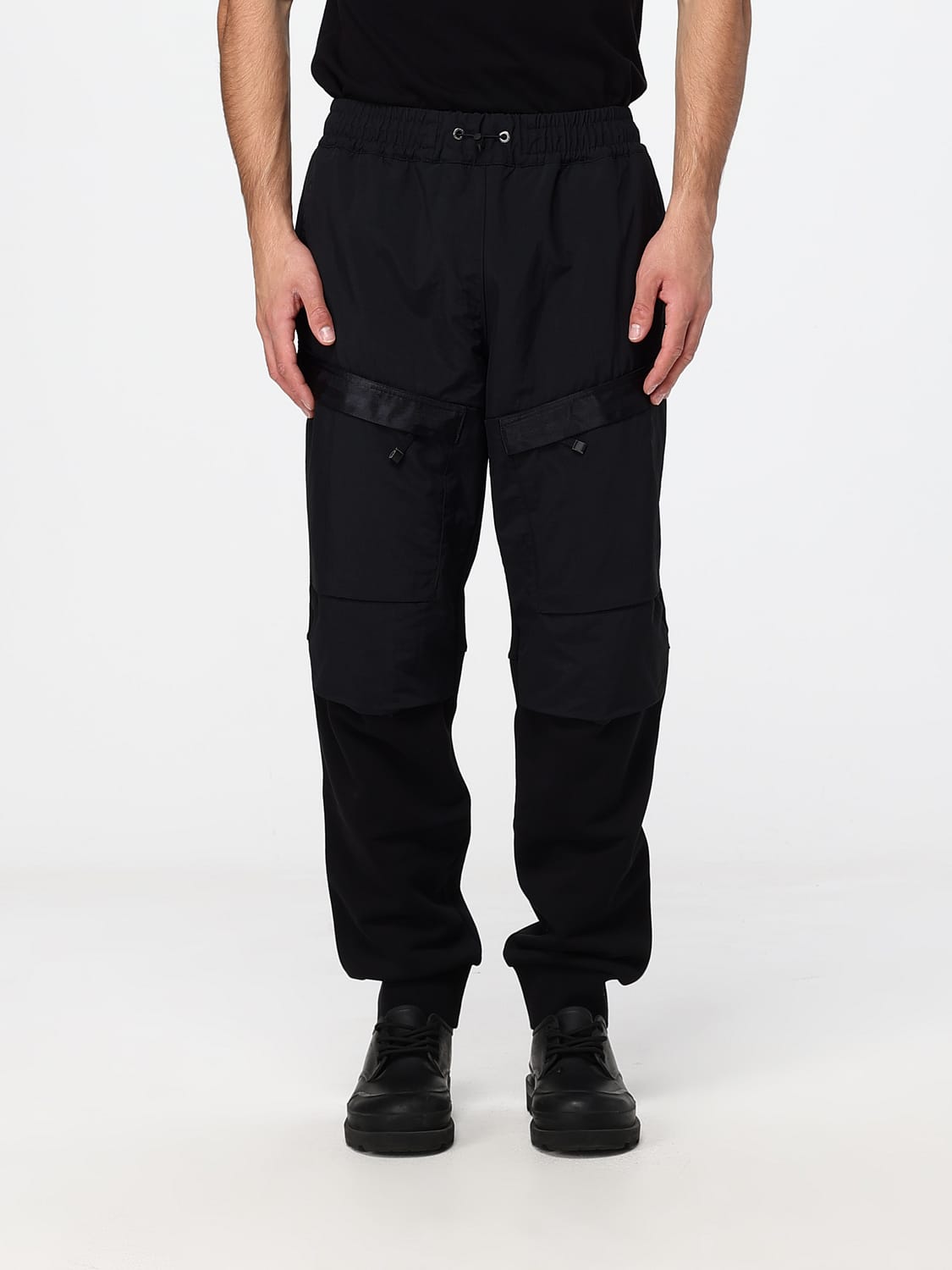PARAJUMPERS パンツ: PARAJUMPERS Elgol Man テクニカルファブリック ドローストリング ジップポケット ジョガーパンツ, ブラック - Img 1